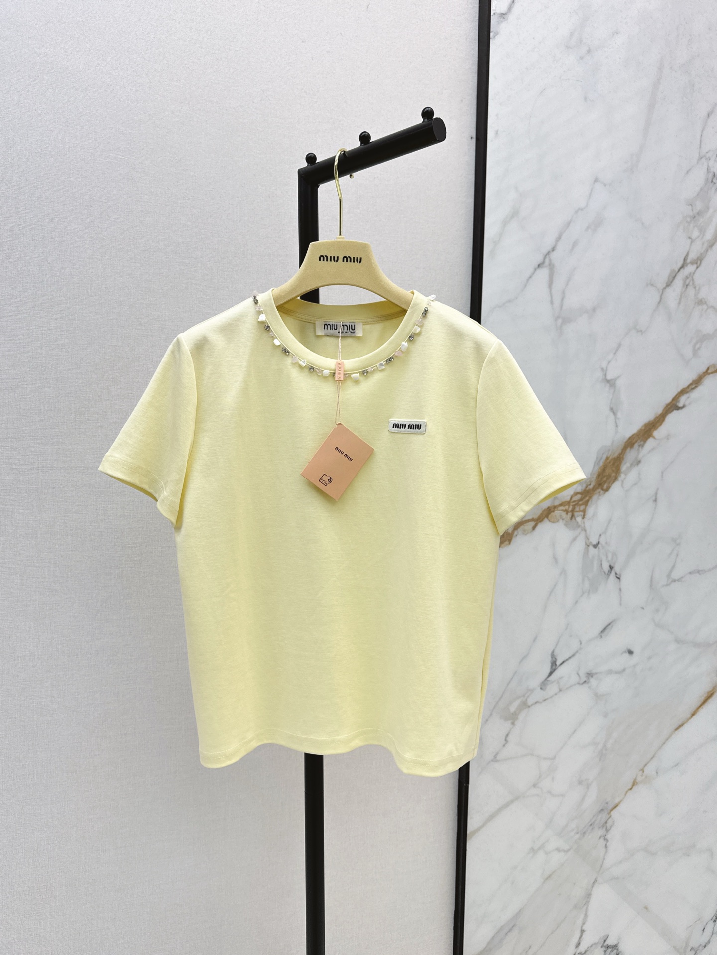 NO:328005,Miu 25Ss————The latest spring and summer rhinestone decorative short-sleeved T-shirts. Simple solid color creates fresh and fashionable items. Loose short short T-T-T-T-T-T-T-T-T-T-T-T-T-T-T-T-T-T-T-T-T-T-T-T-T-T-T-T-T-T-T-T-T-T-T-T-T-T-T-T-T-T-T-T-T-T-T-T-T-T-T-T-T-T-T-T-T-T-T-T-T-T-T-T-T-T-T-T-T-T-T-T-T-T-T-T-T-T-T-T-T-T-T-T-T-T-T-T-T-T-T-T-T-T-T-T-T-T-T-T-T-T-T-19860909Miu 25Ss————春夏最新款水钻装饰短袖T恤 简约纯色打造清新时髦单品 宽松短款短T 搭配小短裙很好看 上身轻松分割身材比例随便搭配一个半裙就很好看 时髦减龄又少女 三色现货发售sml,,miumiu,skirts,T-shirt,tees，t-shirt,alexander wang,Women's clothing