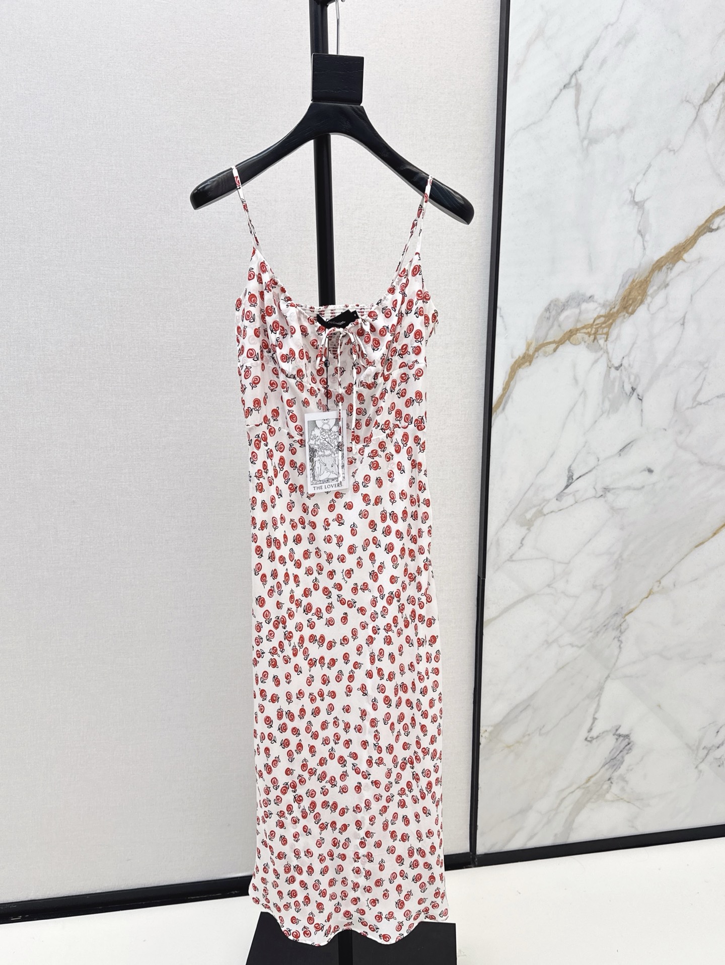 NO:332763,Exclusive first launch, fashionable and niche design, 25Ss————The latest short model in early spring   long suspender dress, fresh vacation style, romantic and elegant white and rich beauty essentials, imported silk fabric, one-color spot on sale xssml, long model, skirts, real silk, alexander wang19860909独家首发 时髦小众设计 25Ss———早春最新款短款 长款吊带连衣裙清新的度假风气息 浪漫优雅的白富美必备单品 进口真丝面料 一色现货发售xssml 长款,,skirts,real silk,alexander wang,Women's clothing