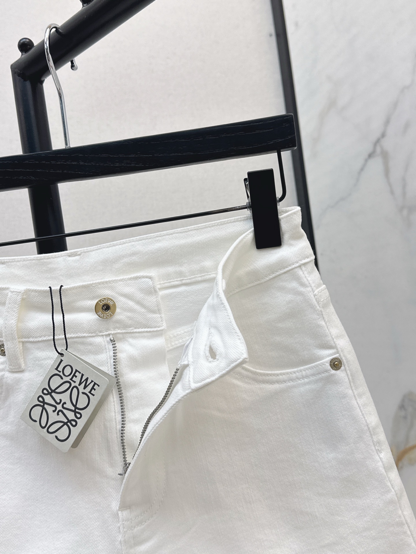 i1747018282337 573 0 7