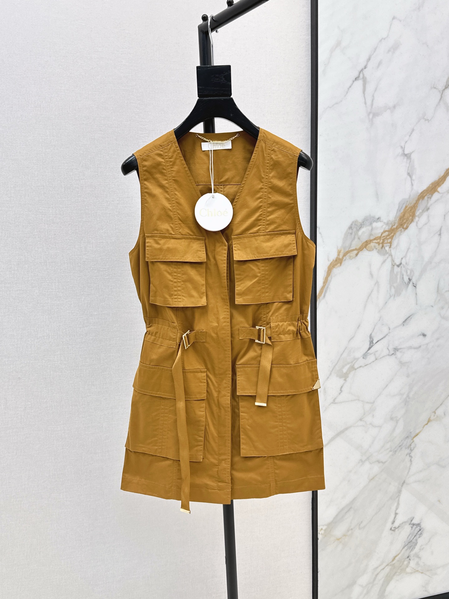 NO:335536,Ch～E 25Ss————The latest spring and summer temperament workwear pocket vest dress deconstructionism sweet and cool age-reducing girlish style, elastic half-waist drawstring waist buckle design highlights the versatile waistline style and is not picky. SML is available in stock, skirts, alexander wang19860909Ch～E 25Ss————春夏最新款气质工装口袋马甲连衣裙解构主义甜酷减龄少女风 松紧半腰抽绳腰扣设计 凸显腰线版型百搭不挑人 一色现货发售sml,,skirts,alexander wang,Women's clothing