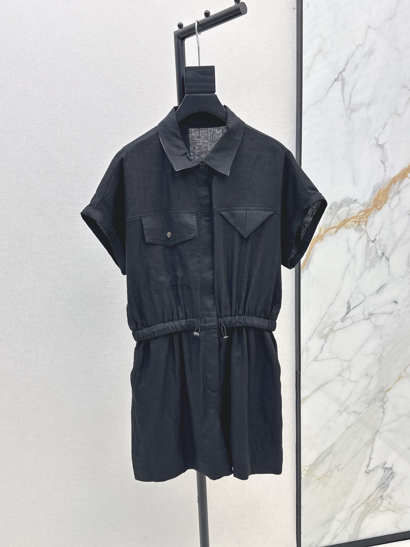 NO:414655,Bv 25Ss————The latest spring and summer work style design linen jumpsuits, cool and cool, walking with style, no matching worries, batsleeve shoulder-falling design, drawstring waist-hugging design, style is not picky, small people can easily control two colors on sale, sml, bottega veneta, alexander wang19860909Bv 25Ss————春夏最新款工装风设计亚麻连体裤 可酷可飒 走路带风 没有搭配烦恼 蝙蝠袖落肩设计 抽绳收腰设计 版型不挑人 小个子也能轻松驾驭 两色现货发售sml,,bottega veneta,alexander wang,Women's clothing