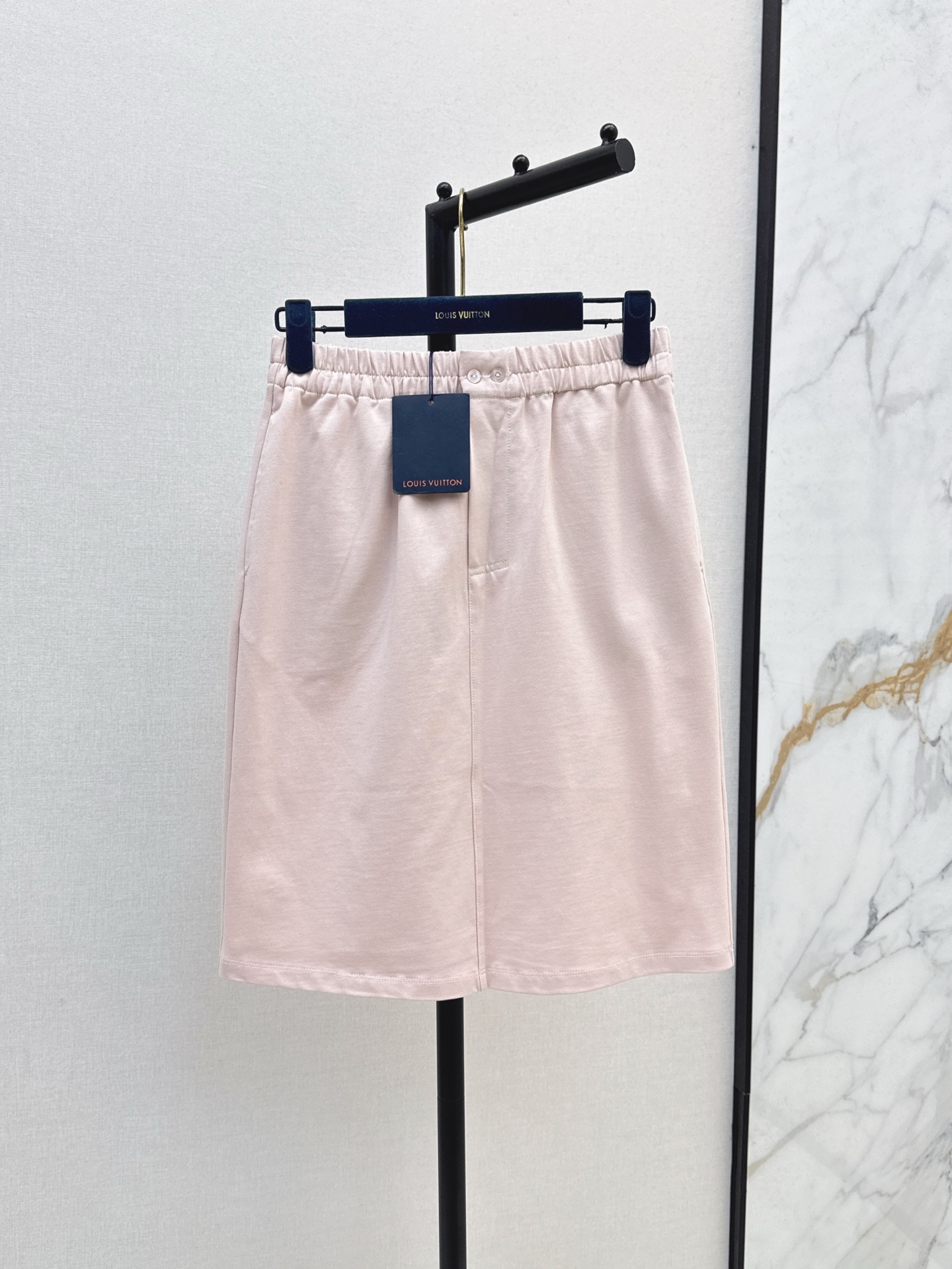 NO:425222,L Home 25Ss————The latest age-reducing pink suit for spring and summer, small short T-shirt + skirt, high-end and elegant, full of high-end outfit, light and soft, very good physical, fashionable and versatile, one-color split development, spot-on sml skirt, louis vuitton, skirts, tees, t-shirt, alexander wang19860909L家 25Ss————春夏最新款减龄粉色系套装 小短款T恤+半裙 高级大气 满满的穿搭高级感 轻盈柔软 实物非常赞 上身洋气百搭 一色分开发 现货发售sml半裙,,louis vuitton,skirts,tees，t-shirt,alexander wang,Women's clothing