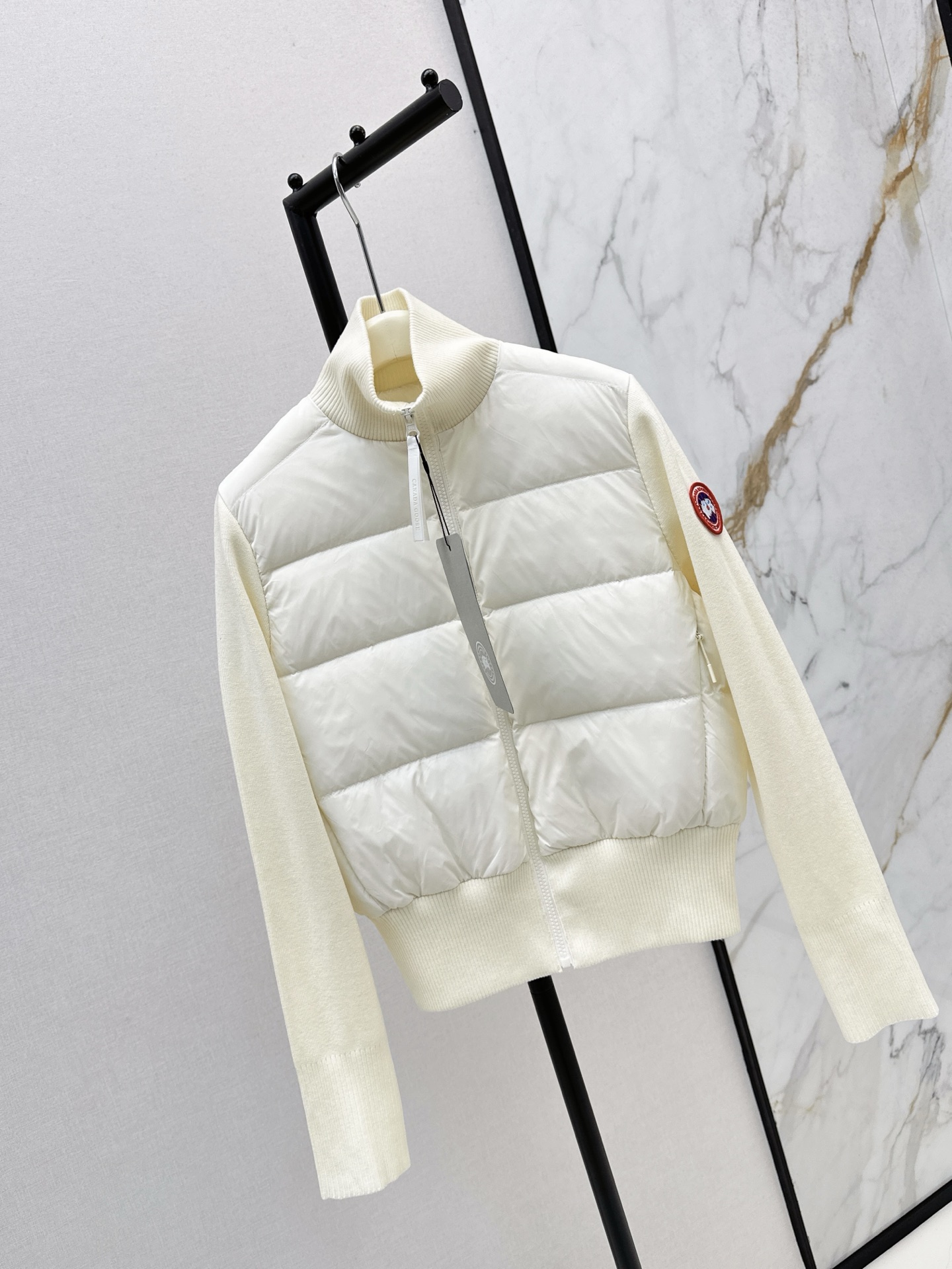 Canada Goose Women's Wool Knit & Quilted Down Jacket | Lightweight & Stylish 3 i1758029548708 5195 0 1