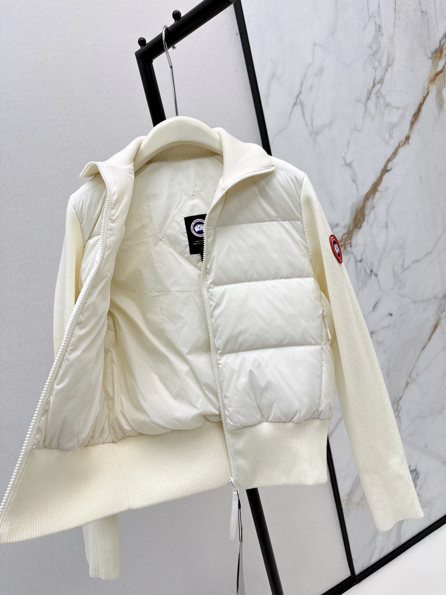 Canada Goose Women's Wool Knit & Quilted Down Jacket | Lightweight & Stylish 8 i1758029548708 7437 0 6