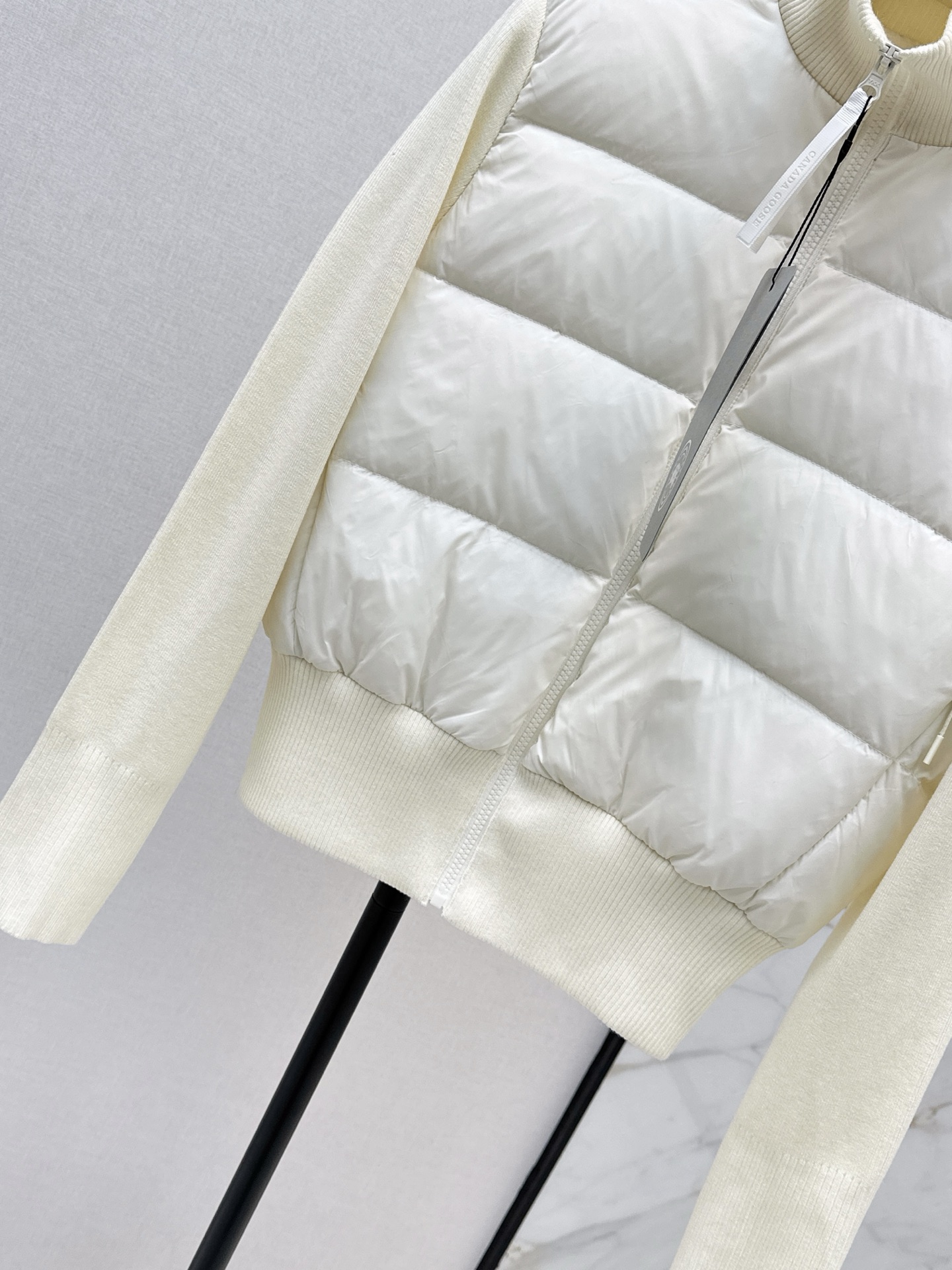 Canada Goose Women's Wool Knit & Quilted Down Jacket | Lightweight & Stylish 6 i1758029551677 8603 0 4
