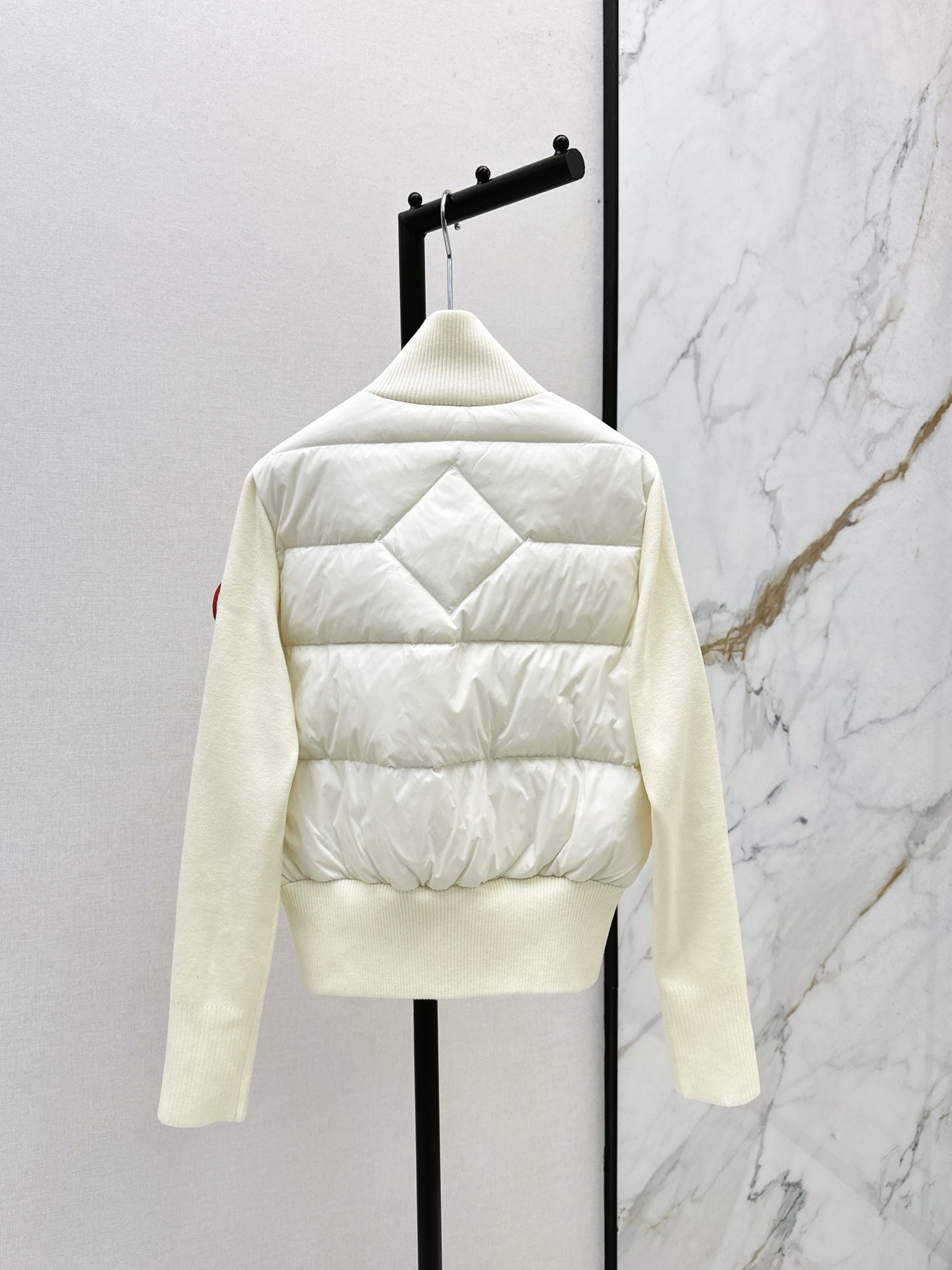 Canada Goose Women's Wool Knit & Quilted Down Jacket | Lightweight & Stylish 9 i1758029551793 7143 0 7