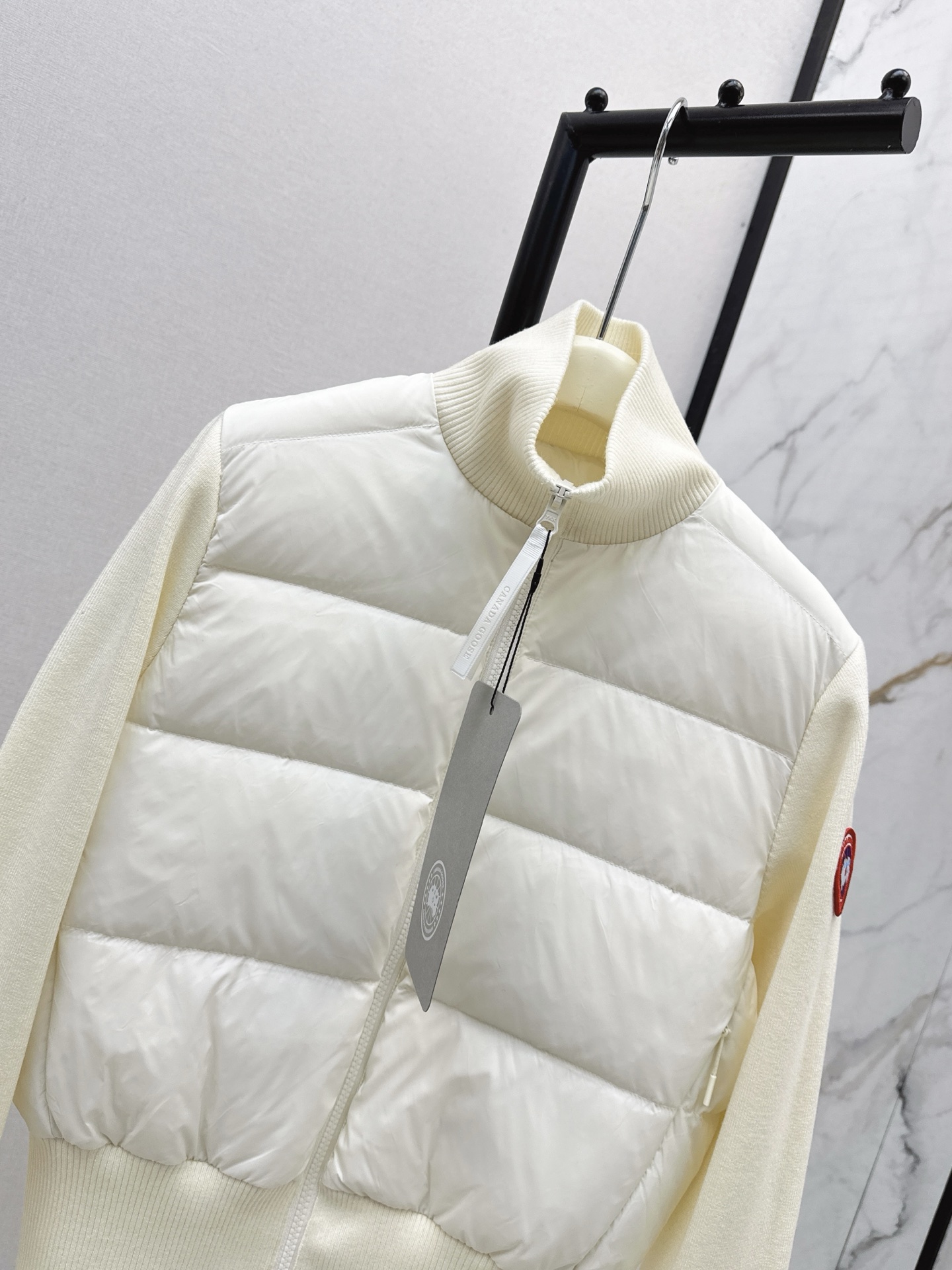 Canada Goose Women's Wool Knit & Quilted Down Jacket | Lightweight & Stylish 4 i1758029551803 4940 0 2