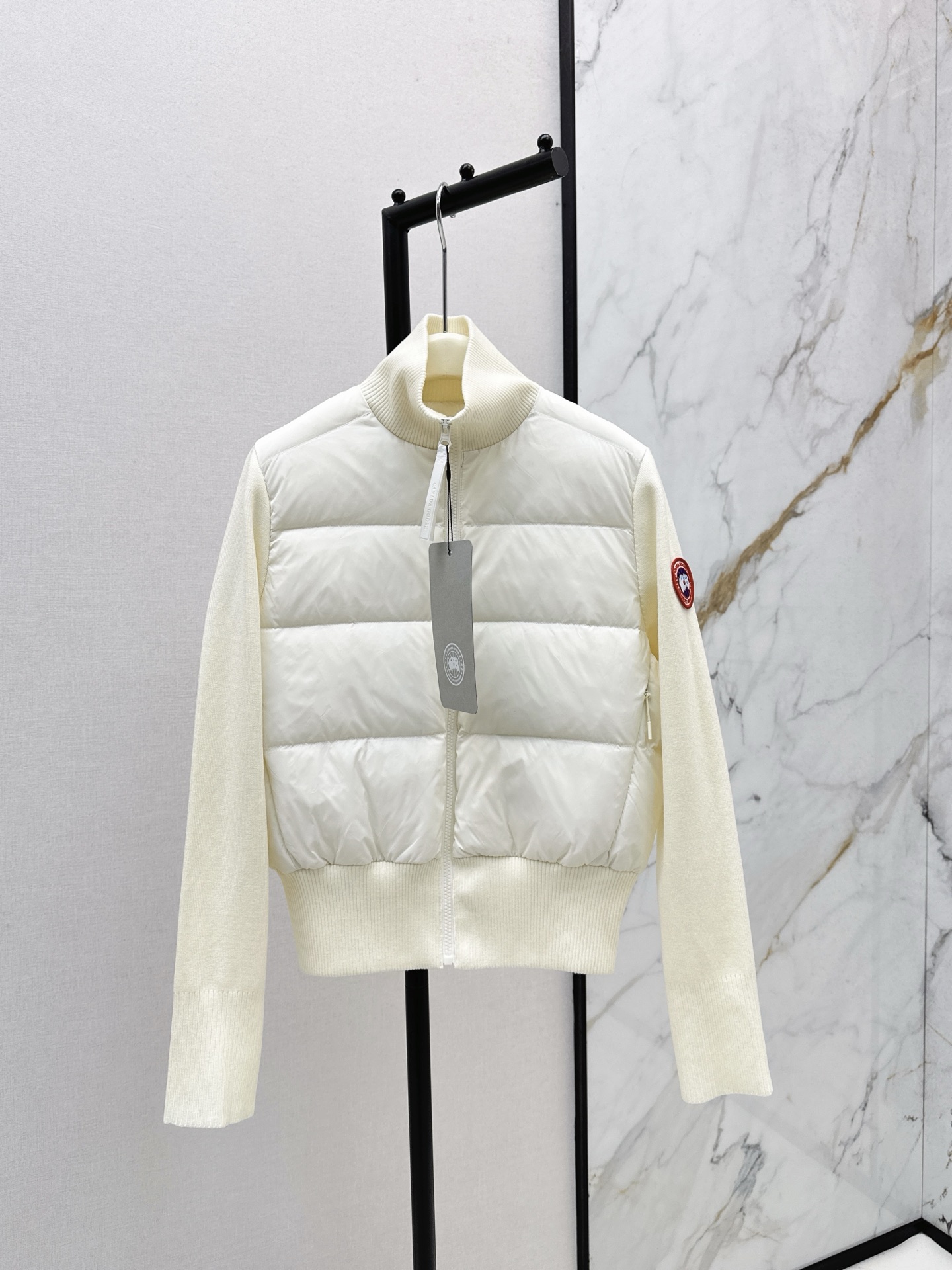 Canada Goose Women's Wool Knit & Quilted Down Jacket | Lightweight & Stylish 2 i1758029551824 7413 0 0