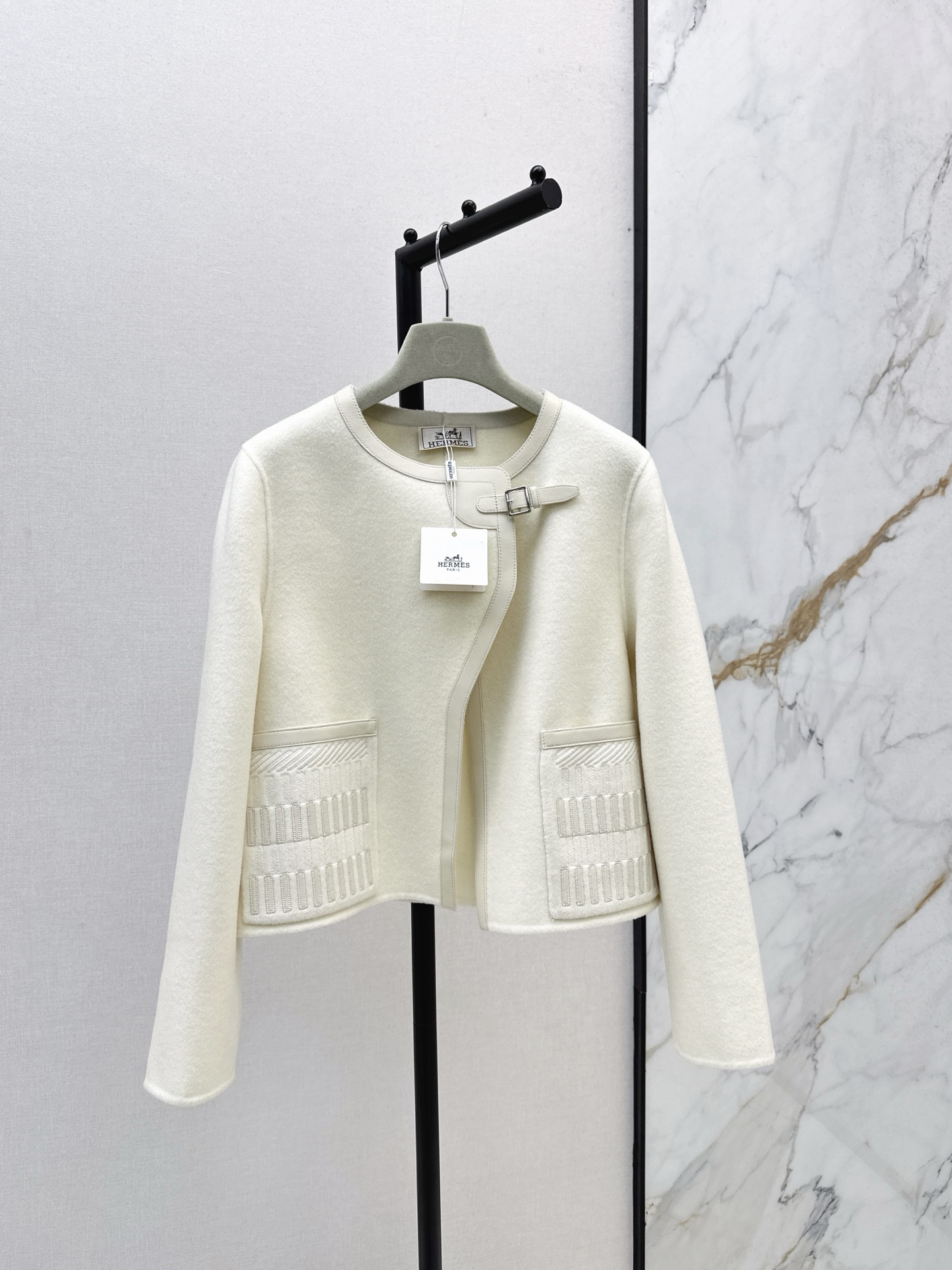 Veste d'équitation en laine et cachemire Hermès pour femme - Élégance et confort