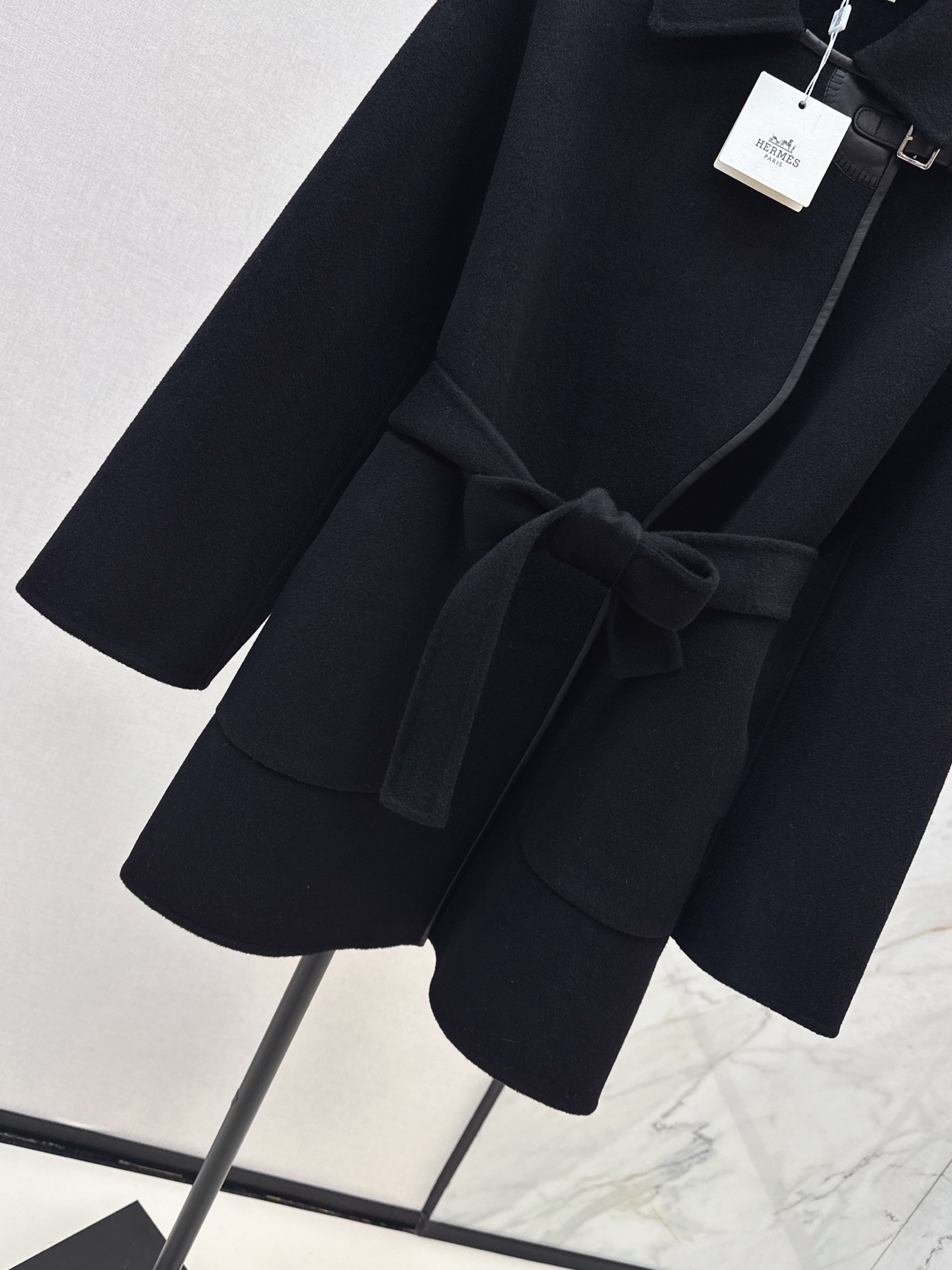 Elegant Women's Wool-Cashmere Blend Coat with Lambskin Leather Buckle Detailing 7 i1758030030887 4884 0 4