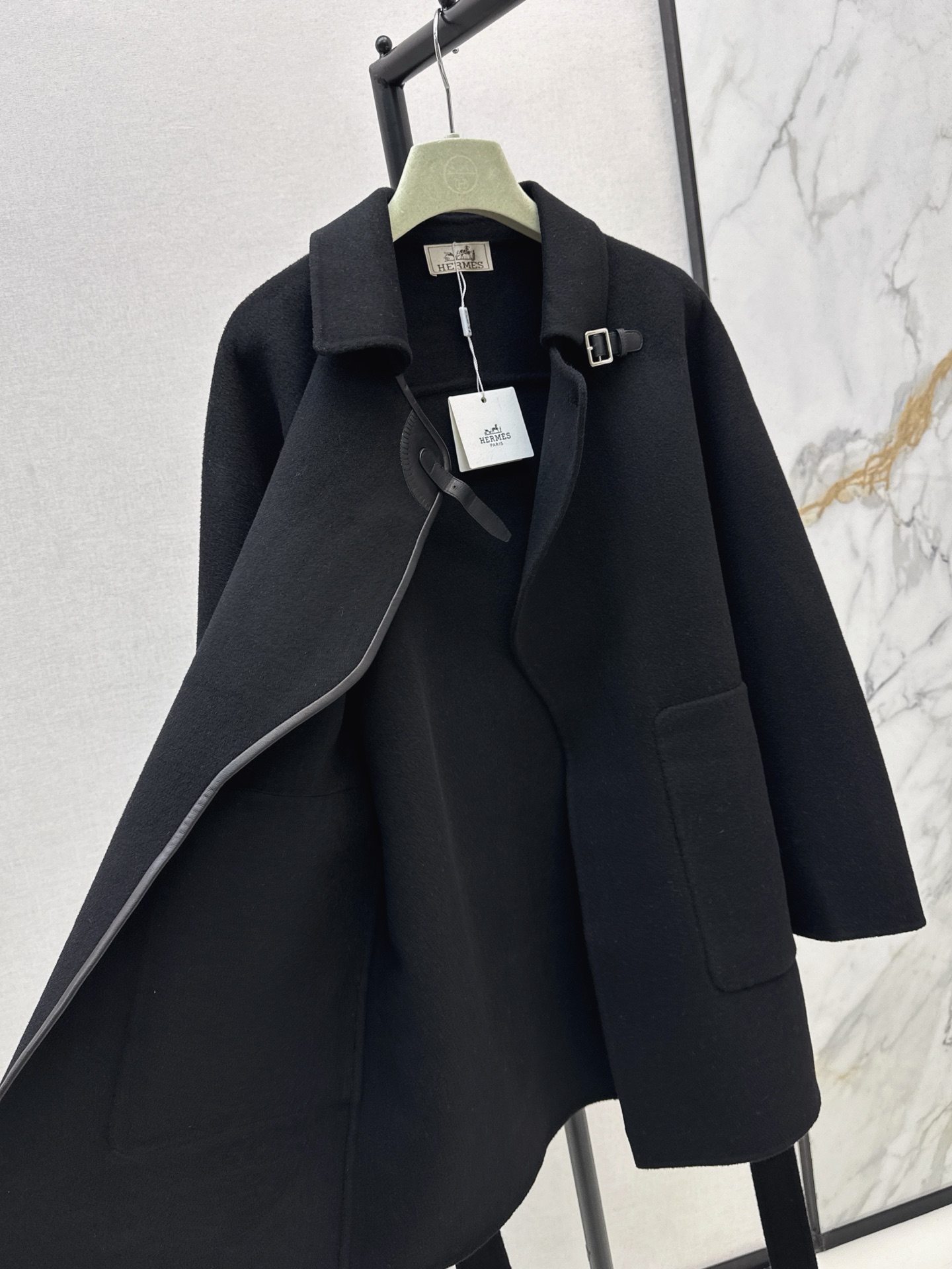 Elegant Women's Wool-Cashmere Blend Coat with Lambskin Leather Buckle Detailing 9 i1758030031208 7520 0 6