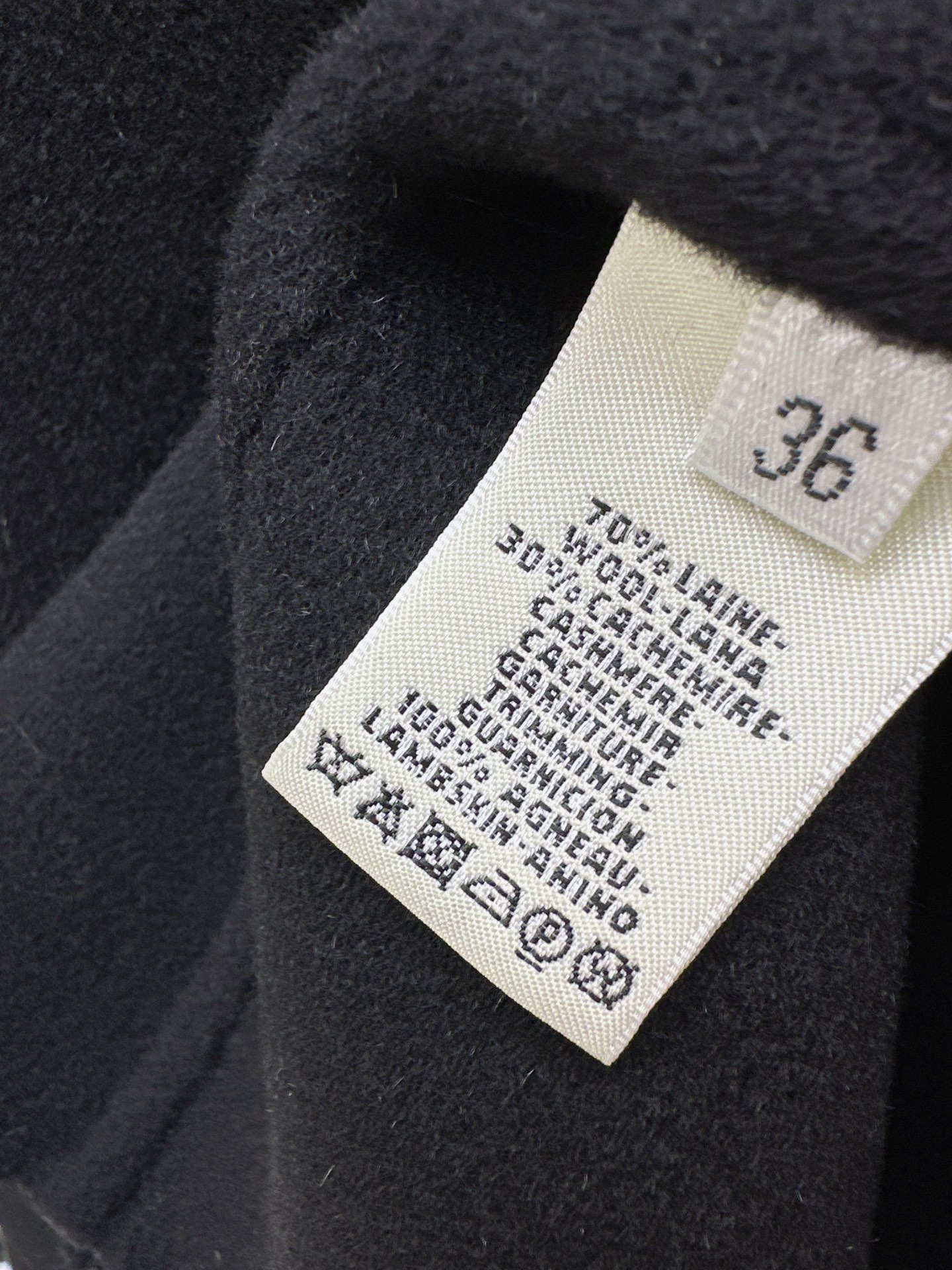 Elegant Women's Wool-Cashmere Blend Coat with Lambskin Leather Buckle Detailing 8 i1758030033072 8202 0 5
