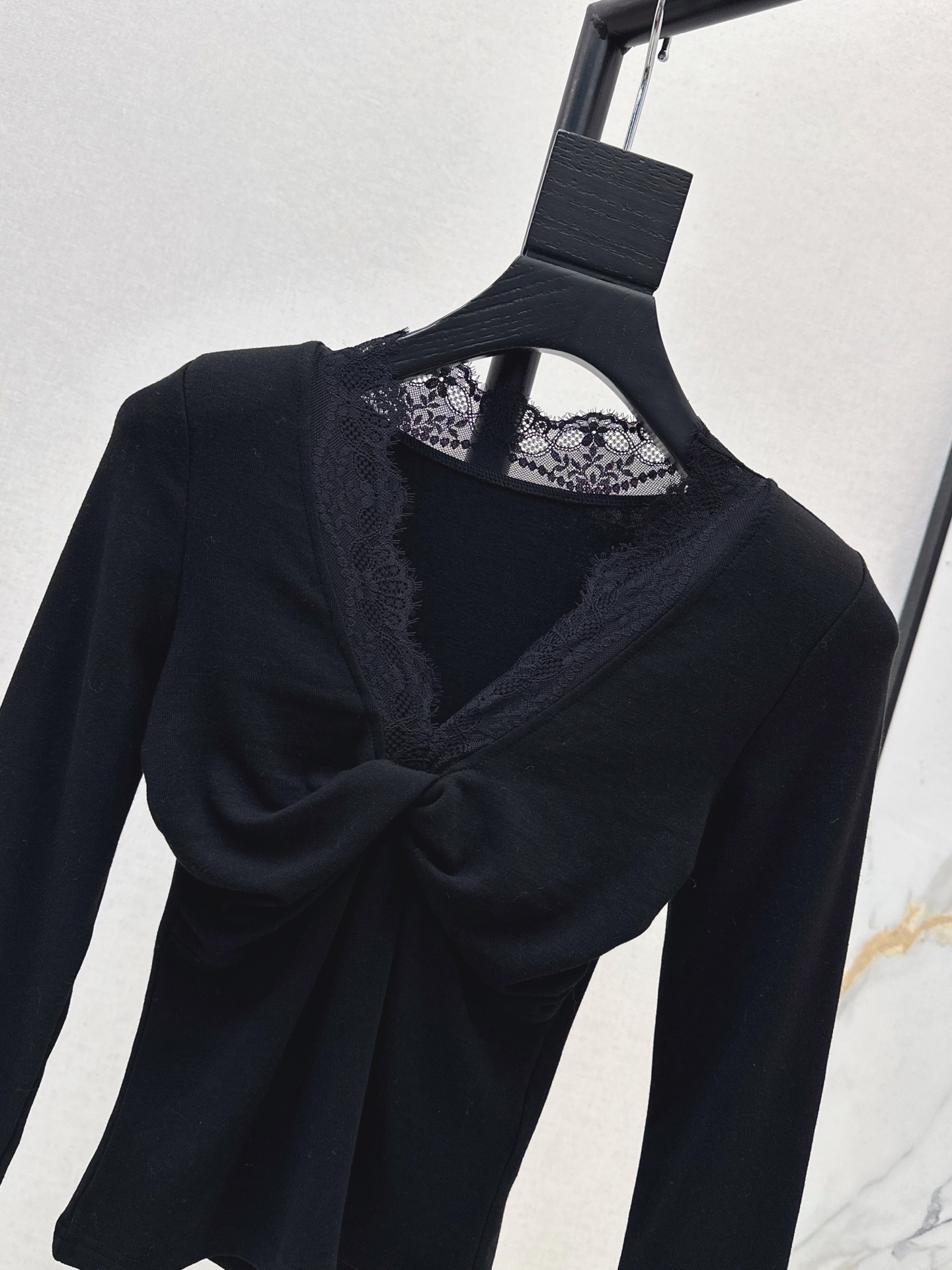 Elegant Lace Trim V-Neck Long Sleeve Top - Perfect for Autumn/Winter 4 i1758106007828 8269 0 2