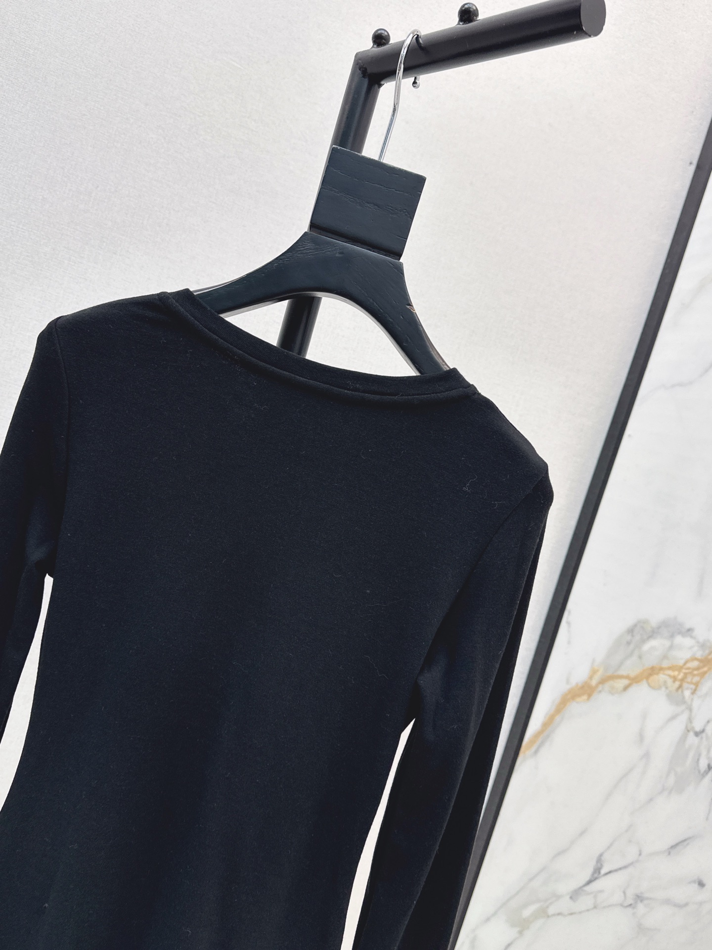 Elegant V-Neck Knot Front Long Sleeve Top with Pearl Detail - Slim Fit 10 i1758106161853 4350 0 8