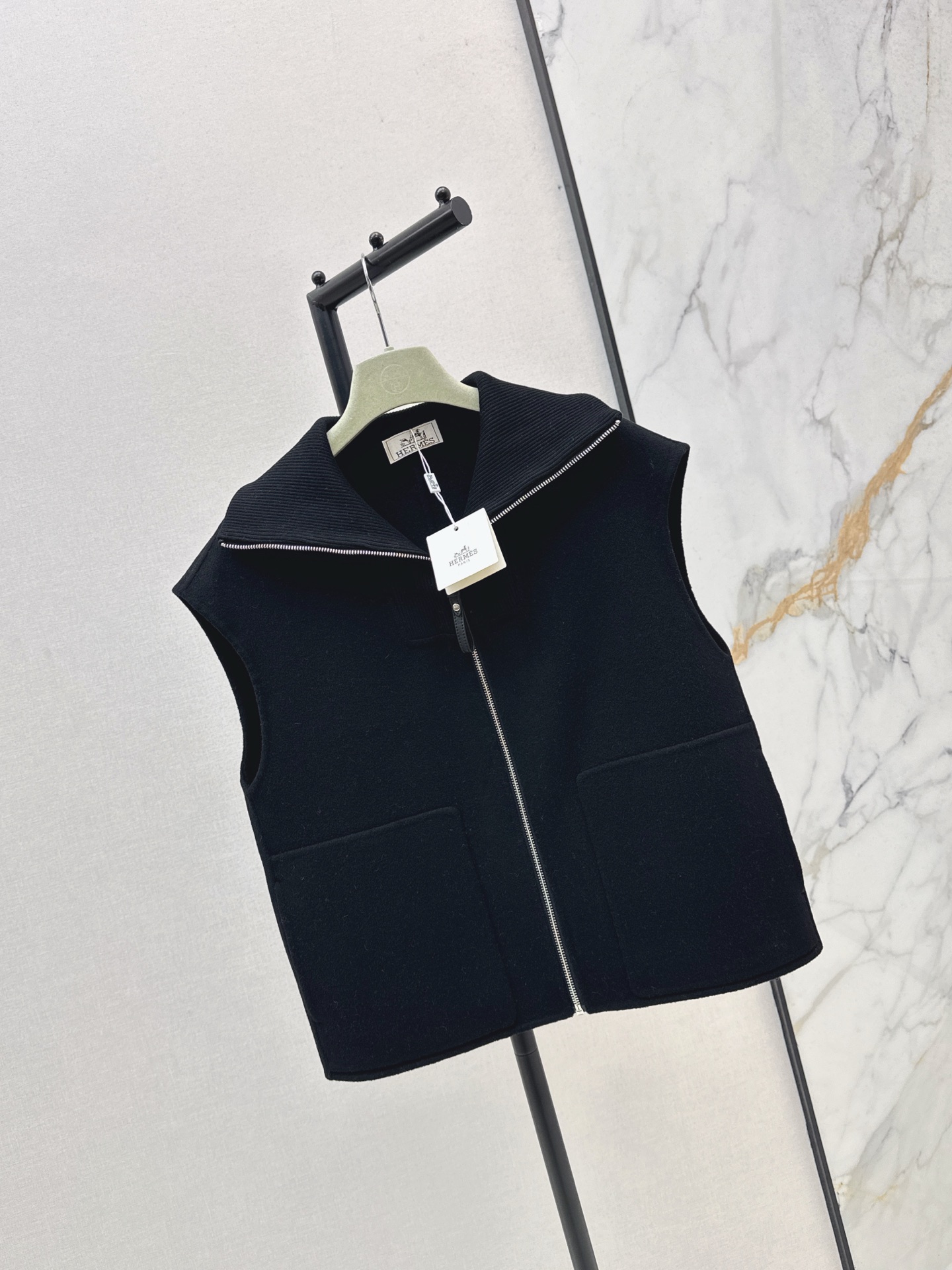 Elegant Women's Wool Blend Vest with Ribbed Collar - Chic & Versatile 3 i1758107766122 363 0 1