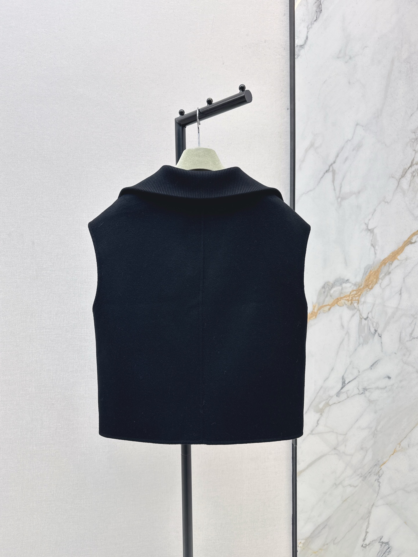 Elegant Women's Wool Blend Vest with Ribbed Collar - Chic & Versatile 10 i1758107769274 9229 0 8