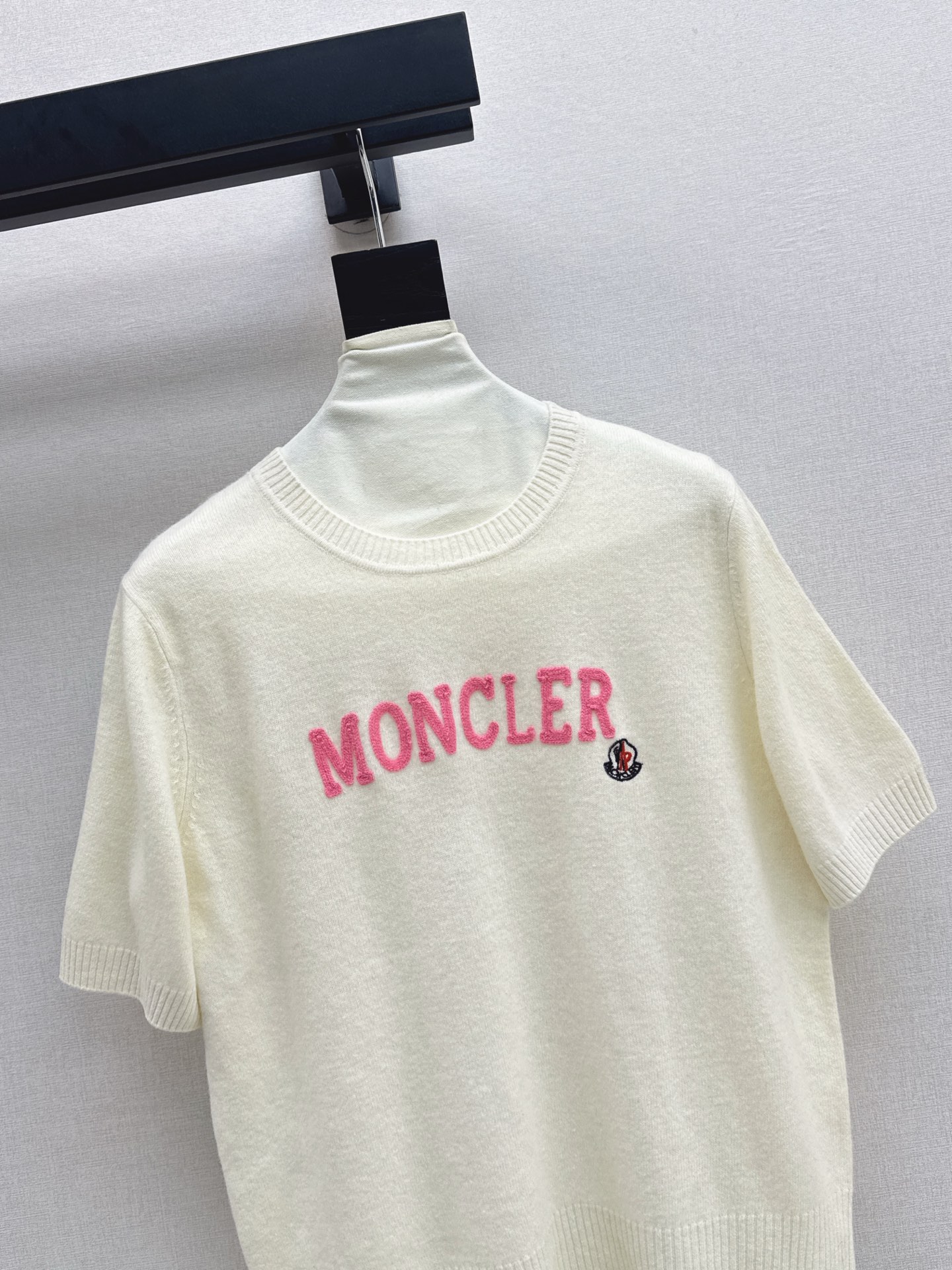 Moncler Women's Logo Embroidered Wool Knit Top - Short Sleeve Sweater 4 i1758108258254 1450 0 2