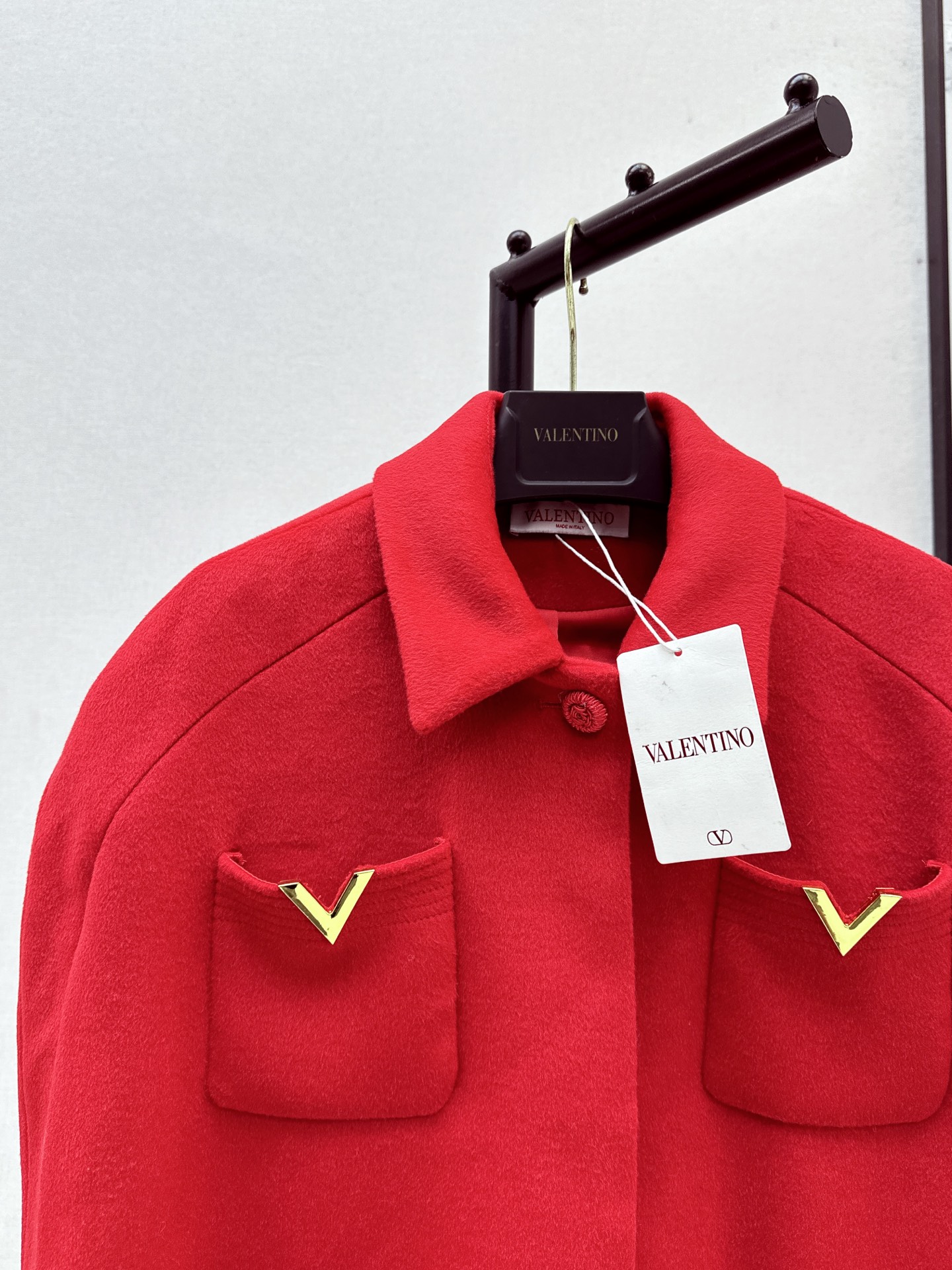 Valentino Red Wool Cape Coat with 'V' Detailing - Fall/Winter Collection 6 i1758109515367 99 0 4