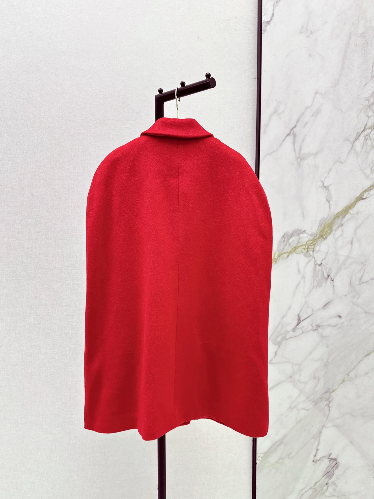 Valentino Red Wool Cape Coat with 'V' Detailing - Fall/Winter Collection 10 i1758109518369 6013 0 8