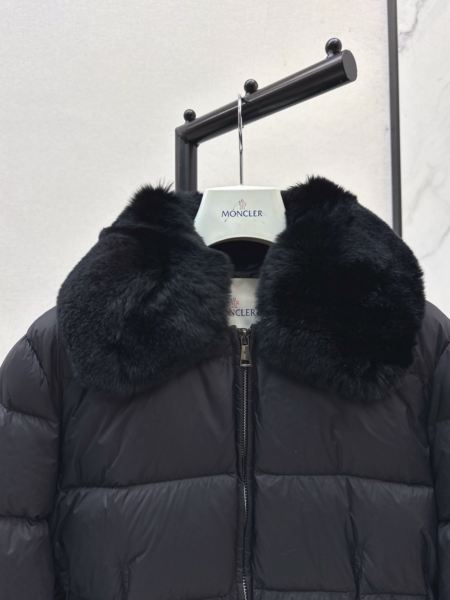 Moncler Women's Down Padded Jacket with Fur Collar | Warm & Stylish Coat 5 i1758278860604 6440 0 4