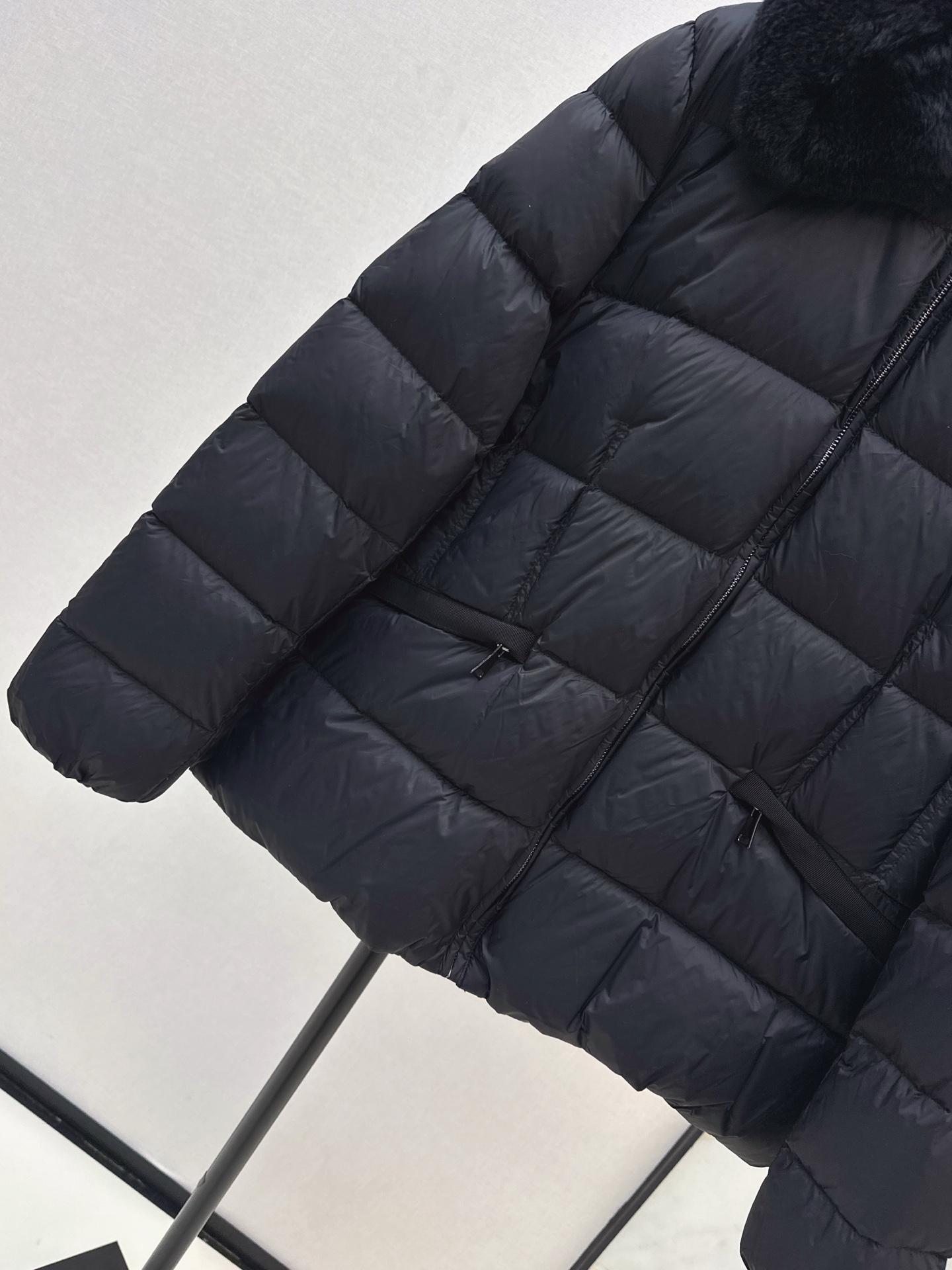 Moncler Women's Down Padded Jacket with Fur Collar | Warm & Stylish Coat 6 i1758278862758 9425 0 5