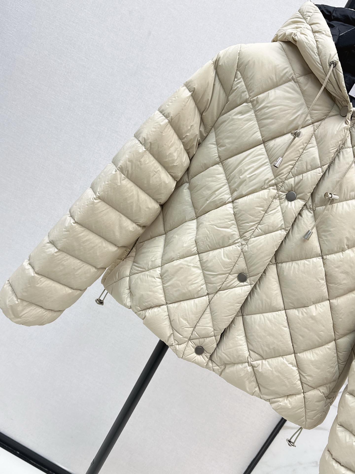 Brunello Cucinelli Quilted Down Padded Jacket Short Hooded Coat 7 i1758279286673 1651 0 6