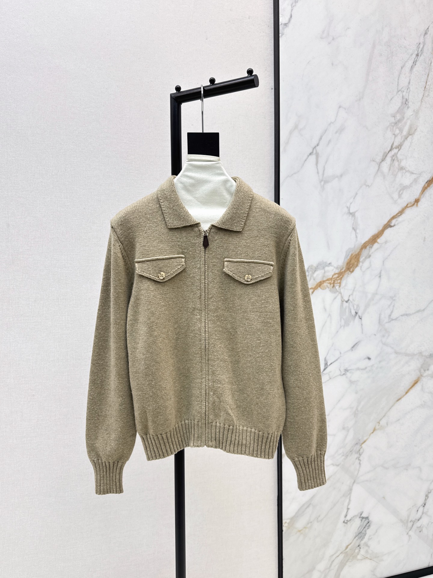 NO:506602,Gao Zhishen outfit LP 25Ss———The latest autumn and winter old-fashion style style style, small lapel cashmere wool jacket, small coat imported cashmere wool heavy yarn texture is invincible, the bead edge craftsmanship is simple and atmospheric, white and rich beauty must have high-end items, classic style, tall and slim, elegant and versatile, not picky, two colors are available for sale in stock, sml, loro piano, jackets & coats, jackets & coats, alexander wang19860909高智感穿搭 LP 25Ss———秋冬最新款老钱风穿搭气质小翻领羊绒羊毛夹克小外套进口羊绒羊毛重磅克重纱线质感无敌赞 珠边工艺简洁大气 白富美必备高级单品 经典版型上身高挑又显瘦 优雅百搭不挑人 两色现货发售sml,,loro piana,jackets & coats,jackets & coats,alexander wang,Women's clothing