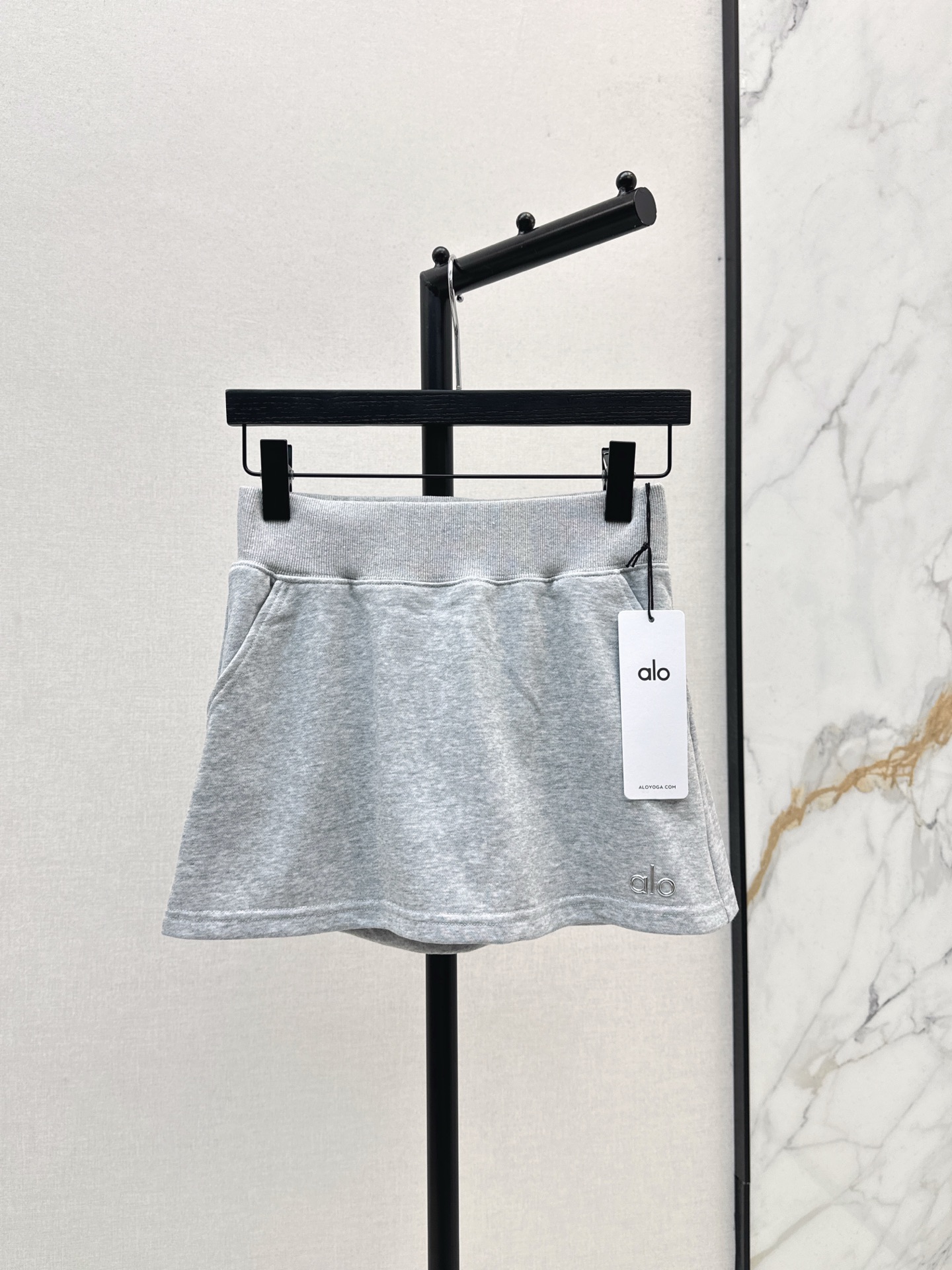 NO:506595,Kim Ji-soo's same style Alo 25Ss————The latest three-dimensional letter decoration set in autumn and winter. Fashionable and casual recommendations. A fashionable and casual match for lazy people. Hooded zipper sweatshirt + elastic waist skirt + elastic sweatpants. It's too necessary to go out on the street. It's very easy to wear. A must-have for sports and leisure. You can wear it alone or in one set. It is made of terry cotton. Texture online, hoodie, sweatshirts, skirts, hats, alexander wang19860909金智秀同款 Alo 25Ss————秋冬最新款立体字母装饰套装 时髦休闲推荐 懒人一套时髦搭配 连帽拉链卫衣+松紧腰半裙+松紧卫裤 日常出街太需要了 非常好穿 运动休闲必备 可以单穿或者一套搭配都好看 采用毛圈纯棉 质感在线,,hoodie,sweatshirts,skirts,hats,alexander wang,Women's clothing