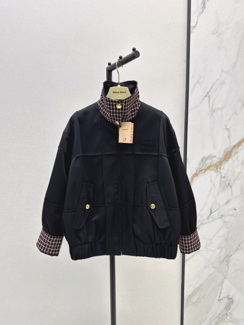 Miu Miu 25Ss Color Block Collar Short Windbreaker Jacket - Stylish Outerwear 1 Miu Miu 25Ss Color Block Collar Short Windbreaker Jacket - Stylish Outerwear