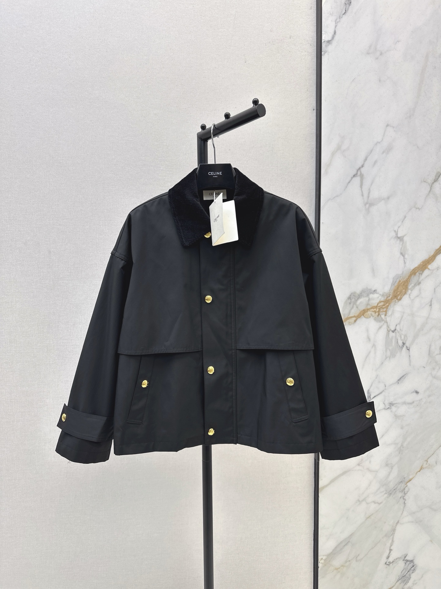 NO:508057,Ce 25Ss————The latest jacket with a beautiful appearance in autumn and winter. It looks so good. It is relaxed and moderate. It is real and fashionable. Corduroy lapel design. Exquisite small lapel. Short style. The whole style is full of energy. It has a casual and handsome temperament. It can be sweet or salty. It uses high-density windbreaker cotton fabric. It has a very crisp feeling. Two colors are available for sale in stock. sml,, jackets & coats, jackets & coats, alexander wang.19860909Ce 25Ss————秋冬最新款颜值敲扛打的夹克外套 太好看了 松弛有度 实实在在的时髦感 灯芯绒翻领设计 精致小翻领 短款版型 整个版型上身精气神 自带休闲帅气气质 可甜可盐 采用高密度风衣棉面料 挺括感很好 两色现货发售sml,,jackets & coats,jackets & coats,alexander wang,Women's clothing