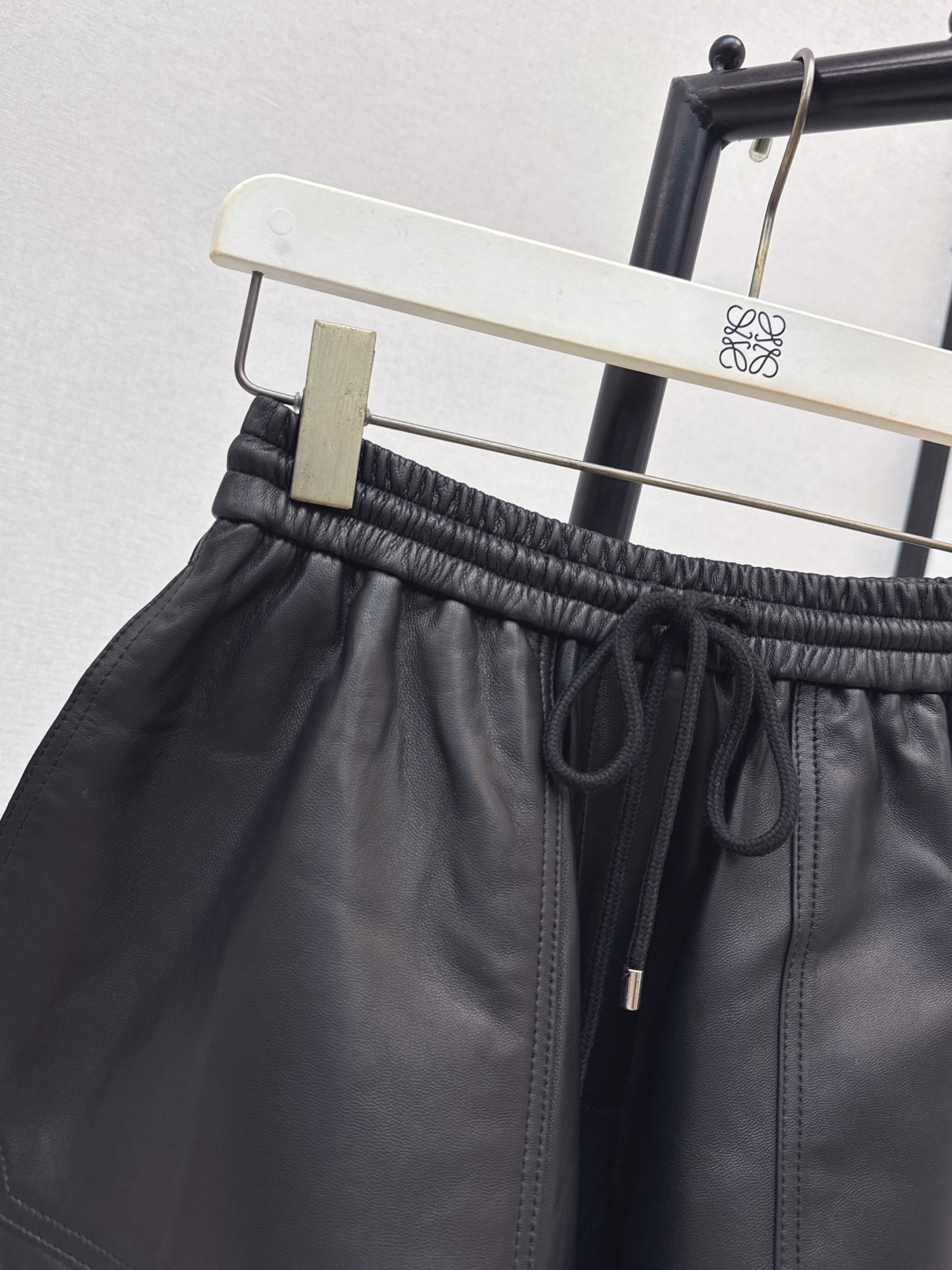 Loewe Lambskin Leather Shorts with Elastic Waist and A-Line Cut 5 i1758887384120 8435 0 4