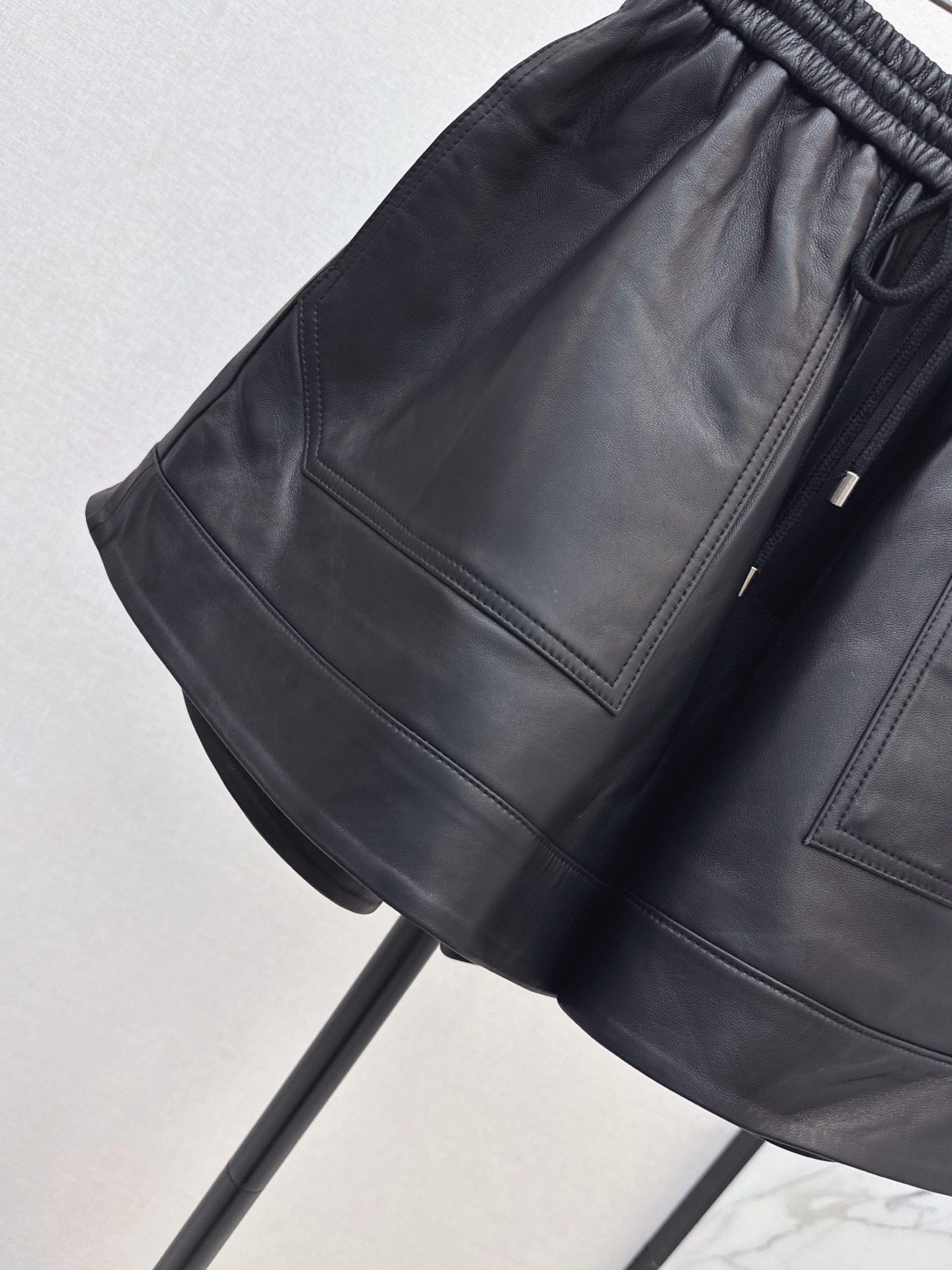 Loewe Lambskin Leather Shorts with Elastic Waist and A-Line Cut 6 i1758887386061 6144 0 5
