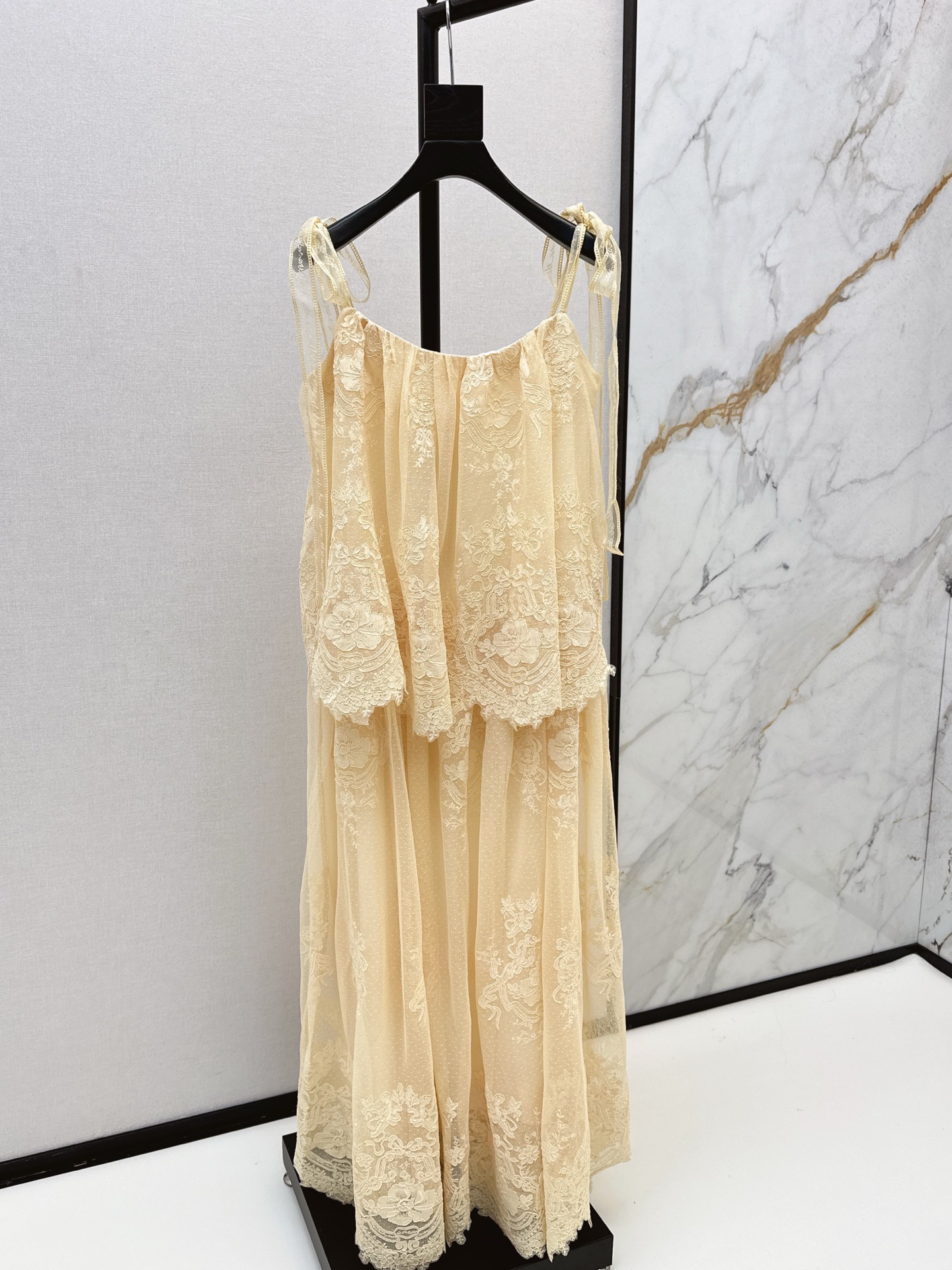 NO:550193,Exclusive first release Zimmen-M 25Ss————The latest vacation style suspender lace dress with early autumn, elegant and fresh vacation style. Elegant romantic and elegant white and rich beauty must-have items. One-size spot-on smlxl, skirts, alexander wang19860909独家首发 Zimmen-M 25Ss———早秋最新款度假风吊带蕾丝连衣裙淡雅清新的度假风气息 优雅浪漫优雅的白富美必备单品 一色现货发售smlxl,,skirts,alexander wang,Women's clothing