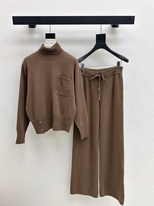 Wool Knit Set - Minimalist Turtleneck & Straight Leg Pants - Autumn/Winter 1 Wool Knit Set - Minimalist Turtleneck & Straight Leg Pants - Autumn/Winter
