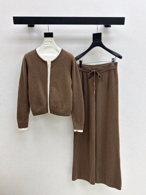 Women's Two-Piece Knit Set: Cardigan and Straight-Leg Pants - Minimalist Style 1 Women's Two-Piece Knit Set: Cardigan and Straight-Leg Pants - Minimalist Style