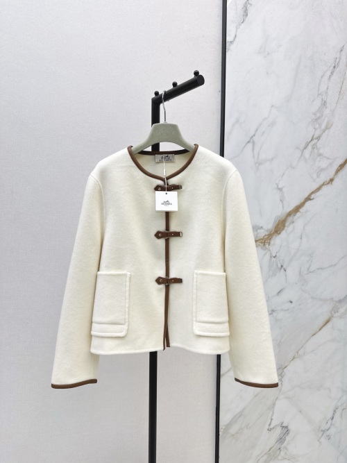 Elegant Hermès Double-Faced Wool-Cashmere Short Coat - Timeless Style 1 Elegant Hermès Double-Faced Wool-Cashmere Short Coat - Timeless Style