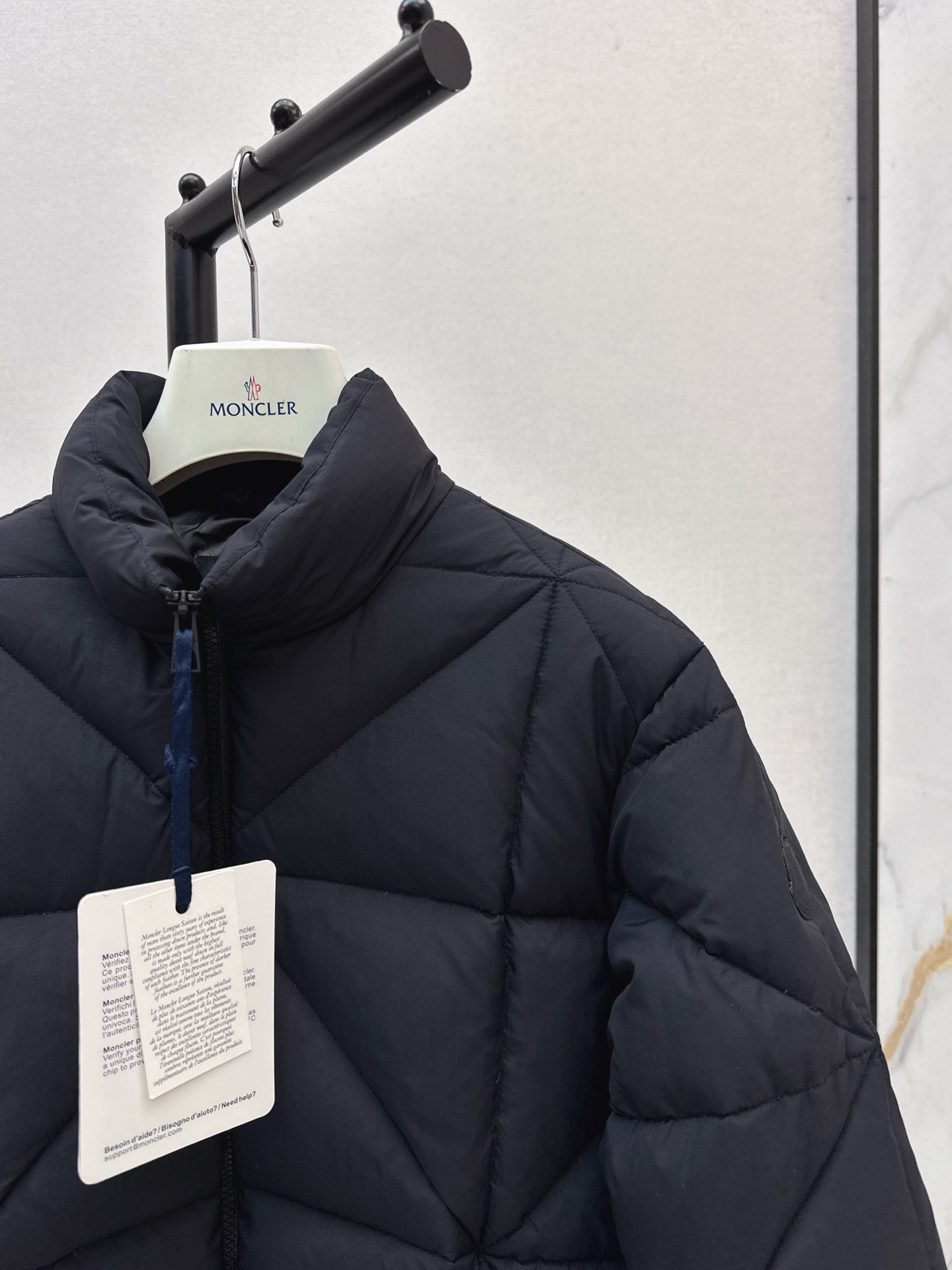 Moncler Women's Black Diamond Quilted Short Down Jacket - Stylish & Warm 4 i1759407593594 454 0 3
