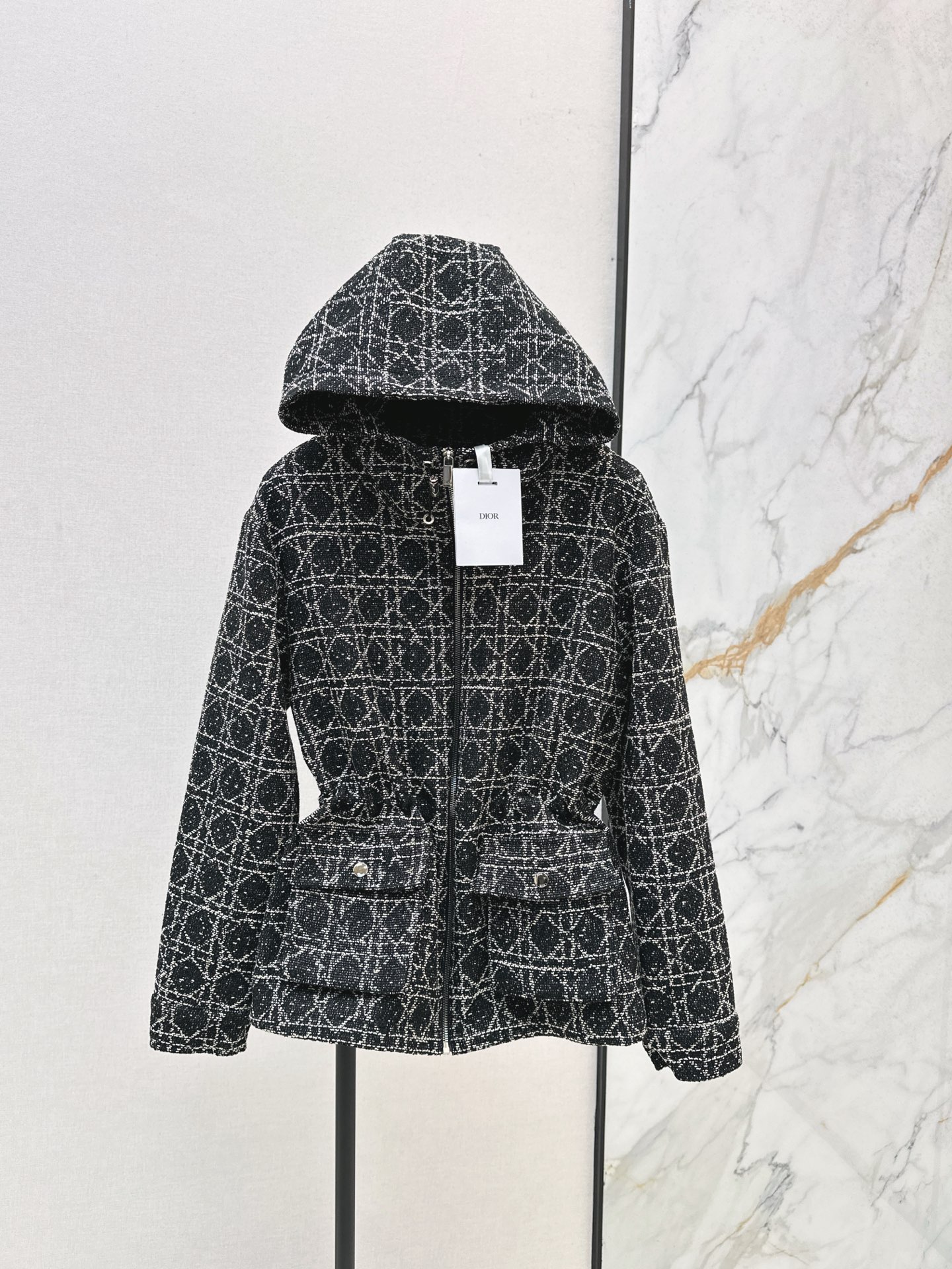 Dior Veste à Capuche Motif Cannage Noir et Blanc, Collection Automne/Hiver