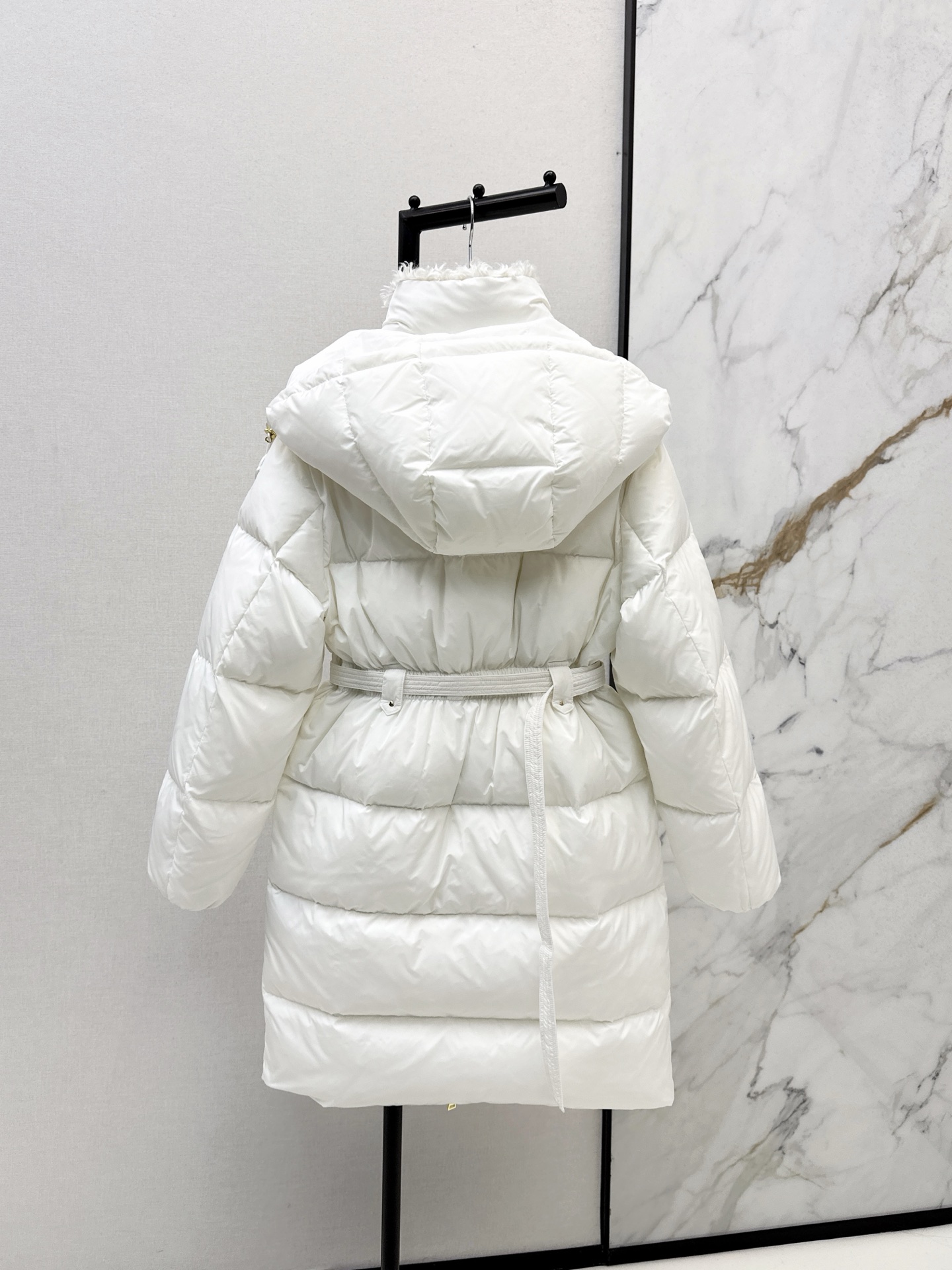 Moncler Women's White Lamb Wool Collar Mid-Length Down Jacket - Stylish Warmth 10 i1761132406577 4572 0 7