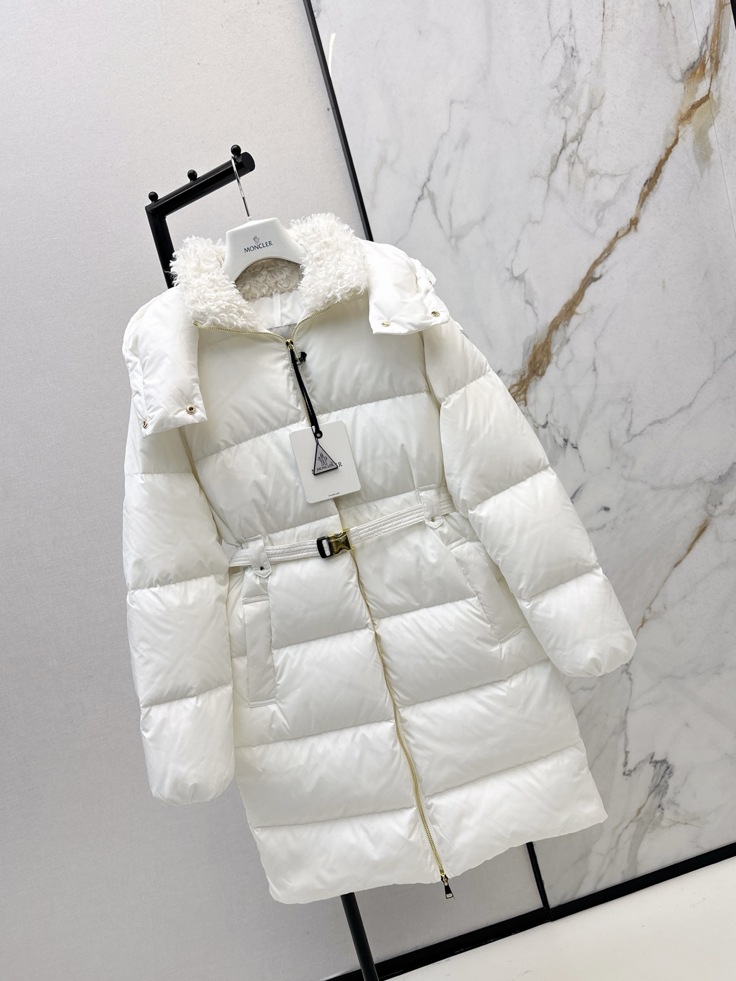 Moncler Women's White Lamb Wool Collar Mid-Length Down Jacket - Stylish Warmth 4 i1761132409676 8484 0 8