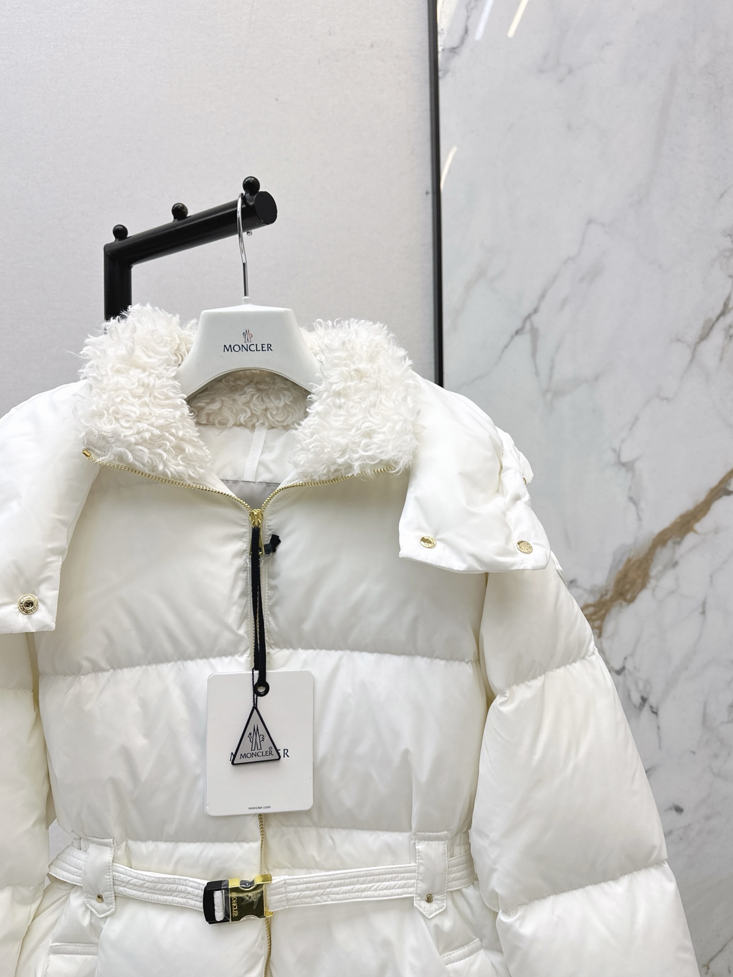 Moncler Women's White Lamb Wool Collar Mid-Length Down Jacket - Stylish Warmth 6 i1761132409676 9353 0 3