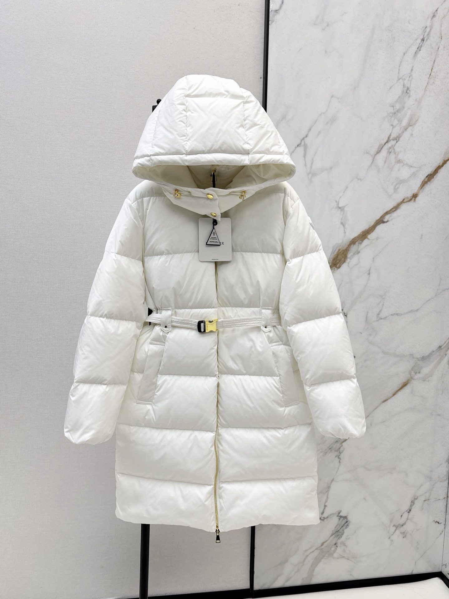 Moncler Women's White Lamb Wool Collar Mid-Length Down Jacket - Stylish Warmth 2 i1761132409710 4029 0 0