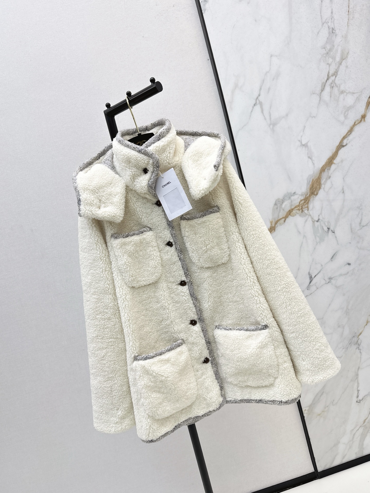 Chanel 25SS Teddy Fleece Hooded Coat - Warm, Stylish, and Eco-Friendly 5 i1761139866191 5666 0 3