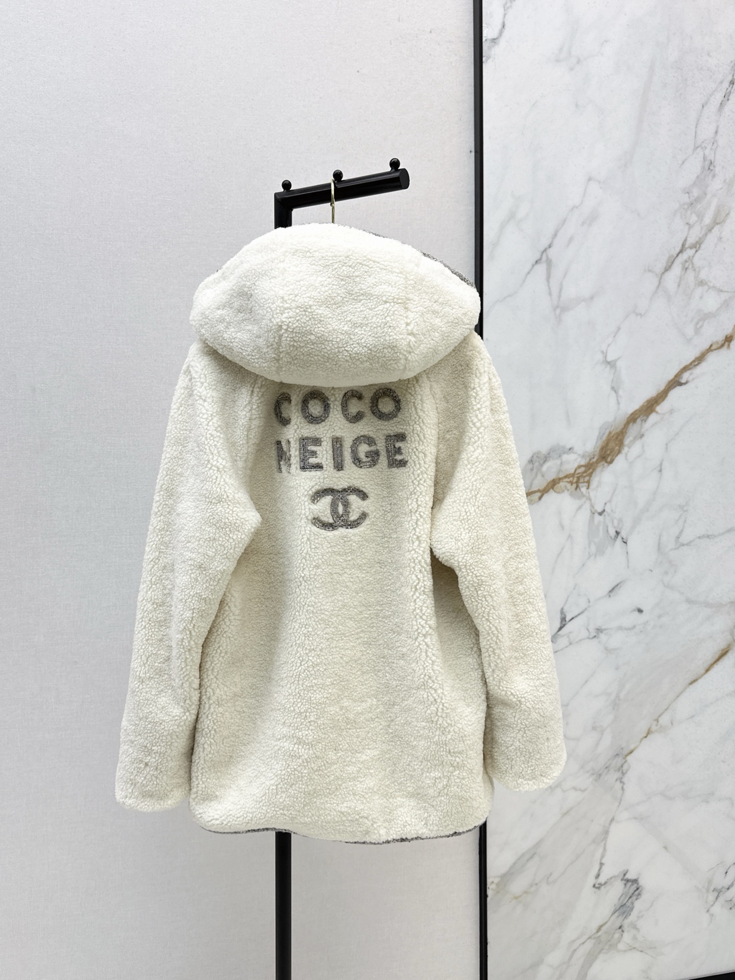 Chanel 25SS Teddy Fleece Hooded Coat - Warm, Stylish, and Eco-Friendly 4 i1761139866233 7225 0 2