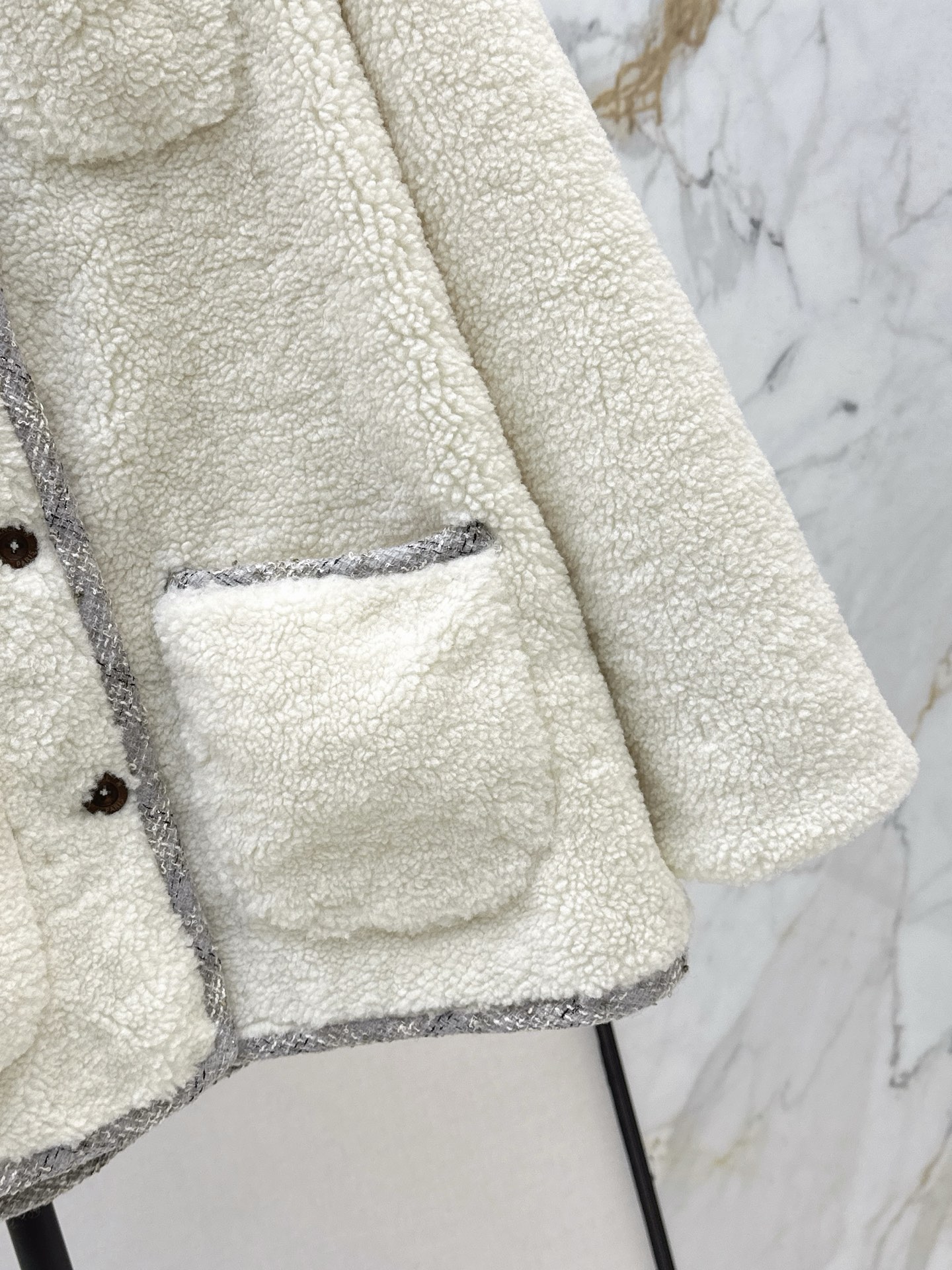 Chanel 25SS Teddy Fleece Hooded Coat - Warm, Stylish, and Eco-Friendly 8 i1761139866237 7994 0 7