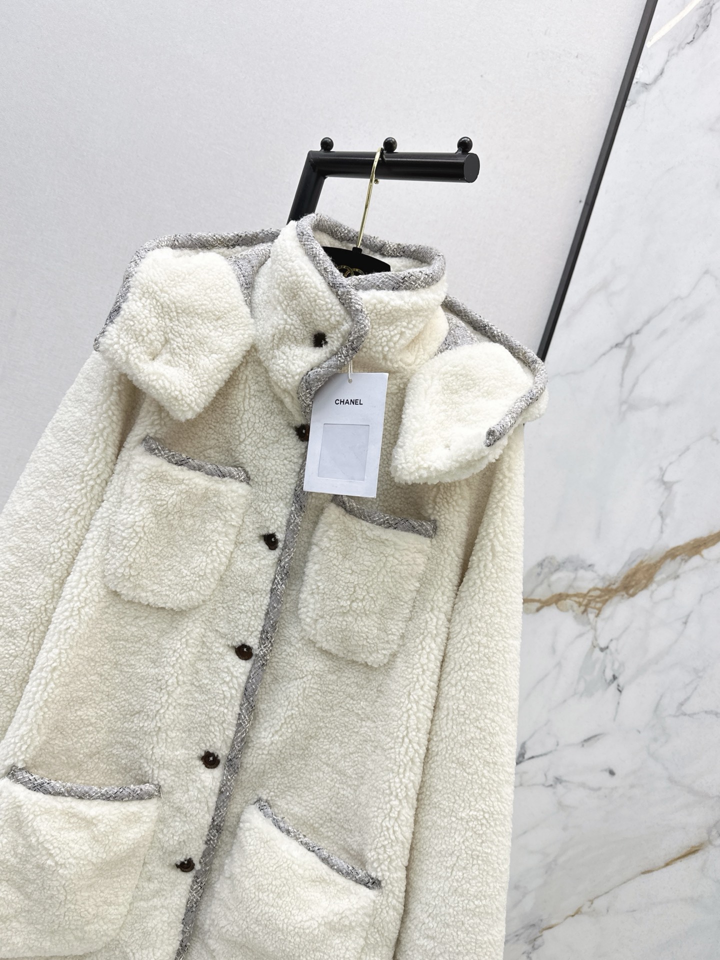 Chanel 25SS Teddy Fleece Hooded Coat - Warm, Stylish, and Eco-Friendly 6 i1761139869186 4144 0 4