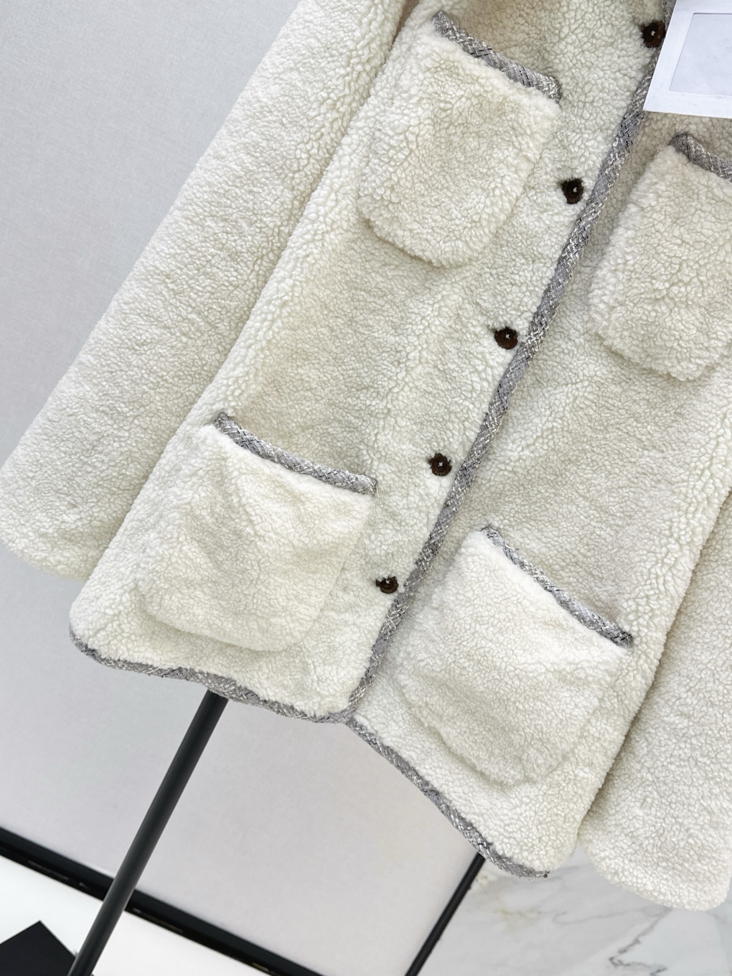 Chanel 25SS Teddy Fleece Hooded Coat - Warm, Stylish, and Eco-Friendly 9 i1761139869289 4302 0 8