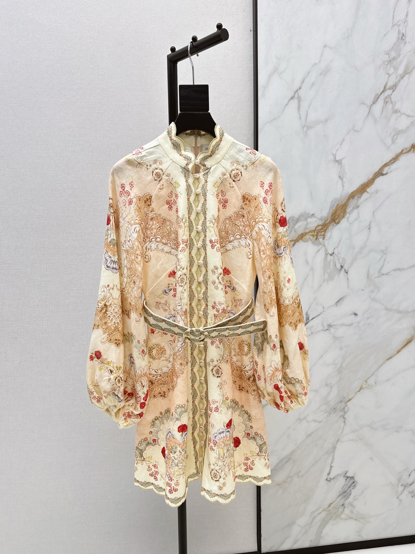 NO:667125,Exclusive first release of Zimmen-M 26Ss——the latest resort-style printed dress in early spring. Elegant and fresh resort-style atmosphere. Elegant pattern printing. Romantic and elegant white and rich beauty must-have items. Linen fabric. One color ready for sale. smlxl,,skirts, 19860909独家首发 Zimmen-M 26Ss———早春最新款度假风印花连衣裙淡雅清新的度假风气息 优雅图案印花浪漫优雅的白富美必备单品 亚麻面料 一色现货发售smlxl,,skirts, ,Women's clothing