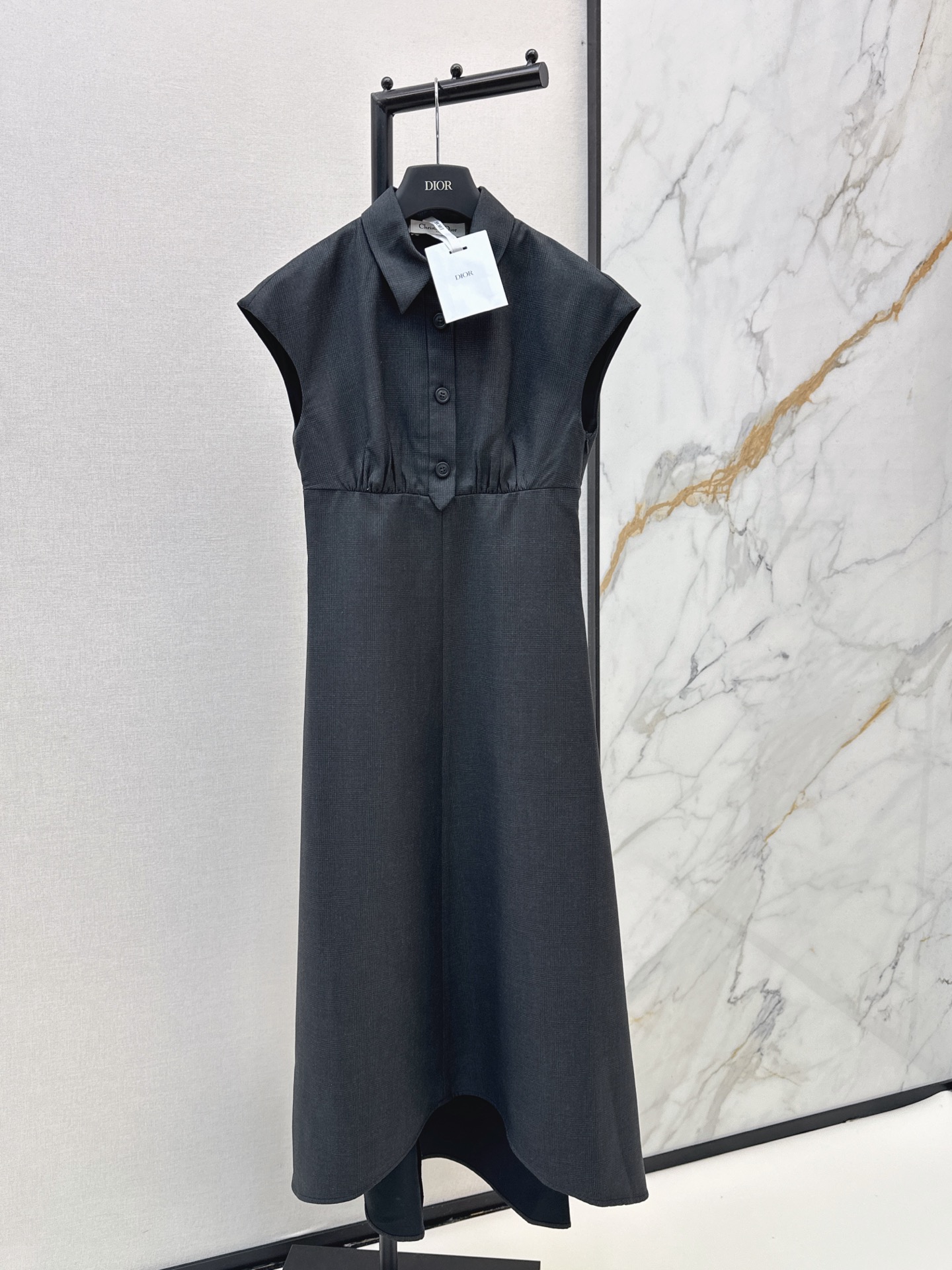 NO:864576,CD 26Ss - the latest elegant lady long dress for spring and summer. Fashionable and low-key, with a luxurious and high-end temperament. The version is versatile and not picky. Original customized fabric. One color ready for sale smlxl,,skirts,19860909CD 26Ss———春夏最新款优雅lady长款连衣裙 时髦低调 气质又奢华高级 版型百搭不挑人 原版定制面料 一色现货发售smlxl,,skirts,,Women's clothing