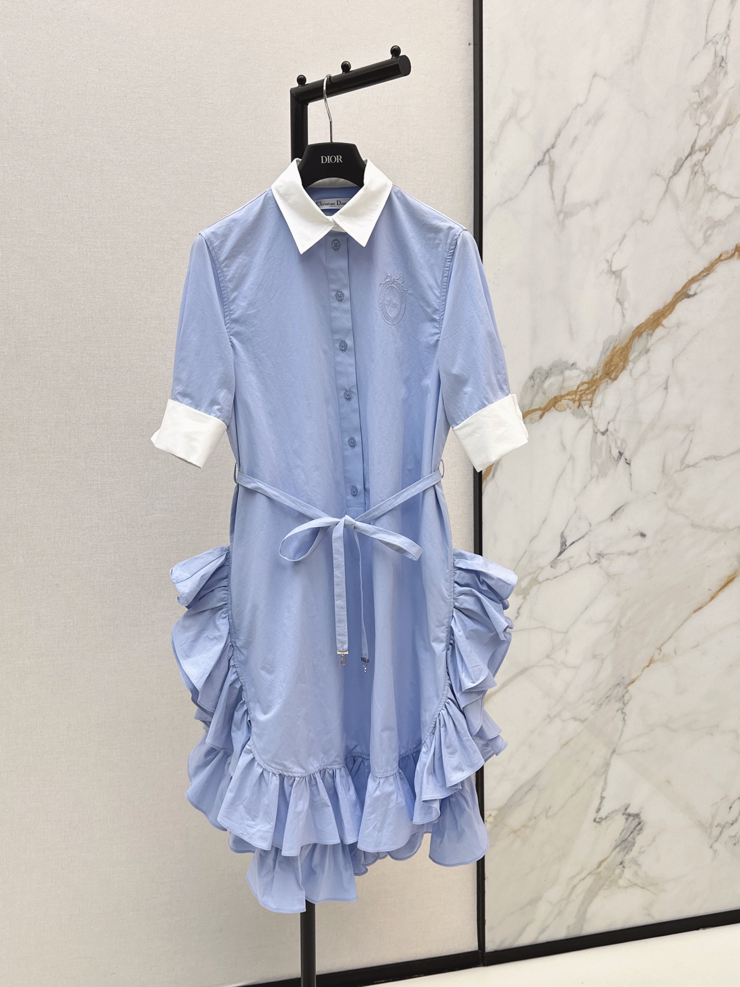 NO:871582,CD 26Ss————The latest spring and summer contrasting color lapel dress has a cute style, full of small details, exquisite workmanship, age-reducing fashion, good hold style, won the hearts of fairies, soft and textured, two colors ready for sale sml,,skirts,19860909CD 26Ss————春夏最新款撞色翻领连衣裙可A可乖的风格 满满小细节太加分 做工精致 减龄时尚 好HOLD住造型 深得仙女心 柔软有质感 两色现货发售sml,,skirts,,Women's clothing